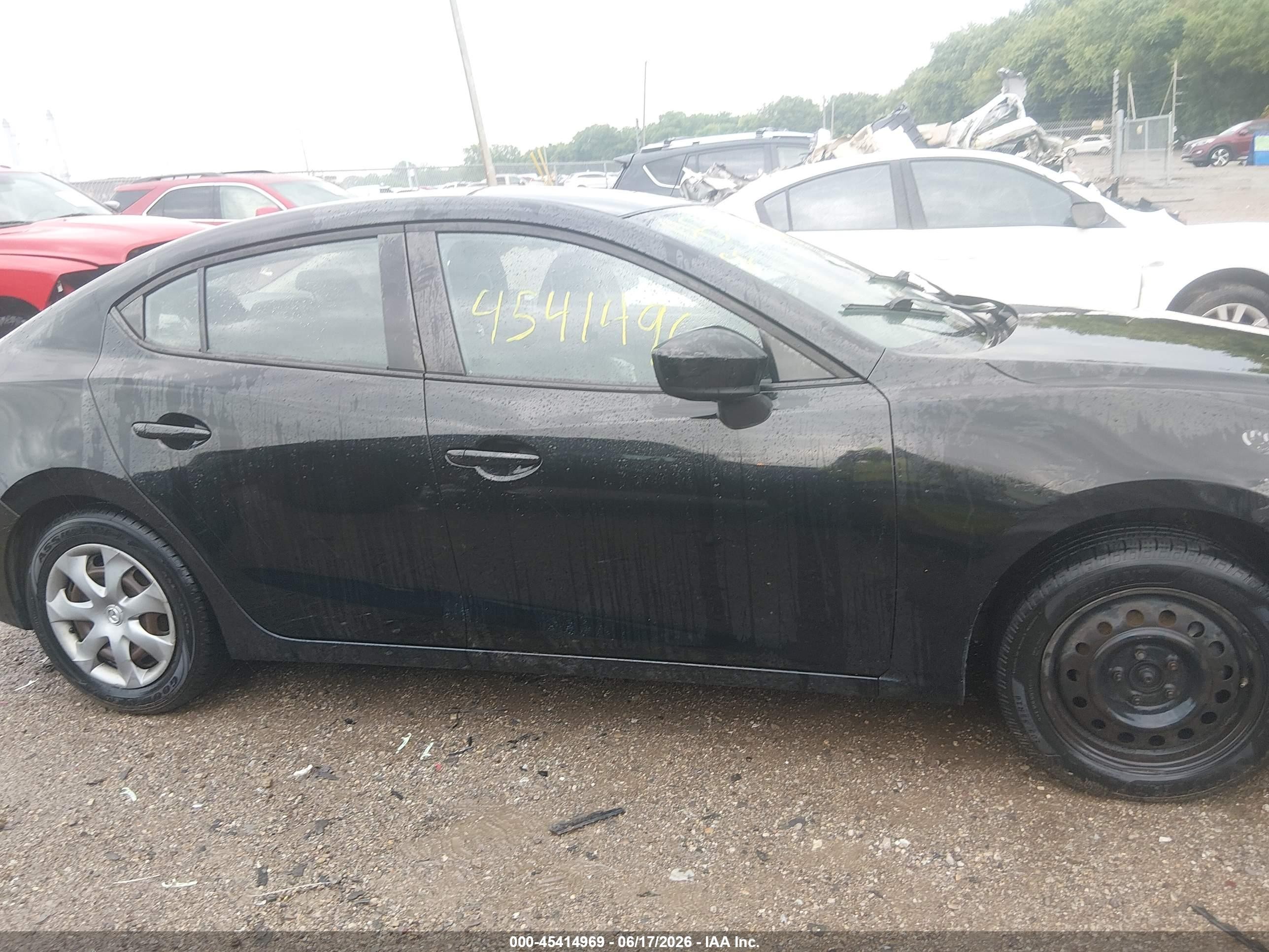 2015 Mazda Mazda3 I Sv Black vin: JM1BM1T70F1238154