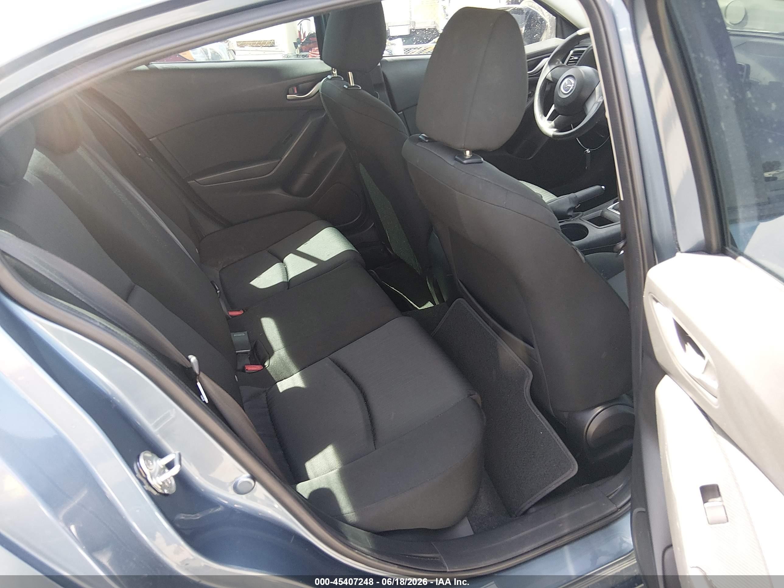 2015 Mazda Mazda3 I Sv Blue vin: JM1BM1T70F1261143