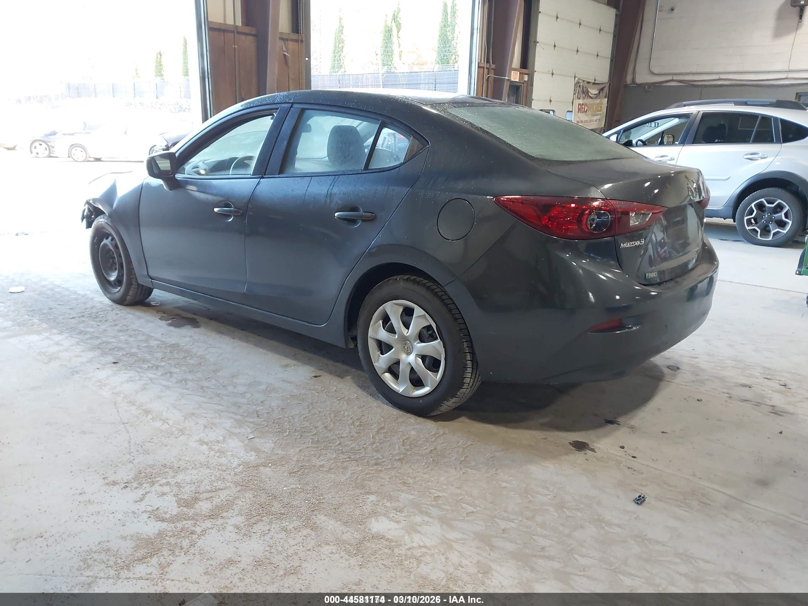 2015 Mazda Mazda3 I Sv Gray vin: JM1BM1T71F1224585