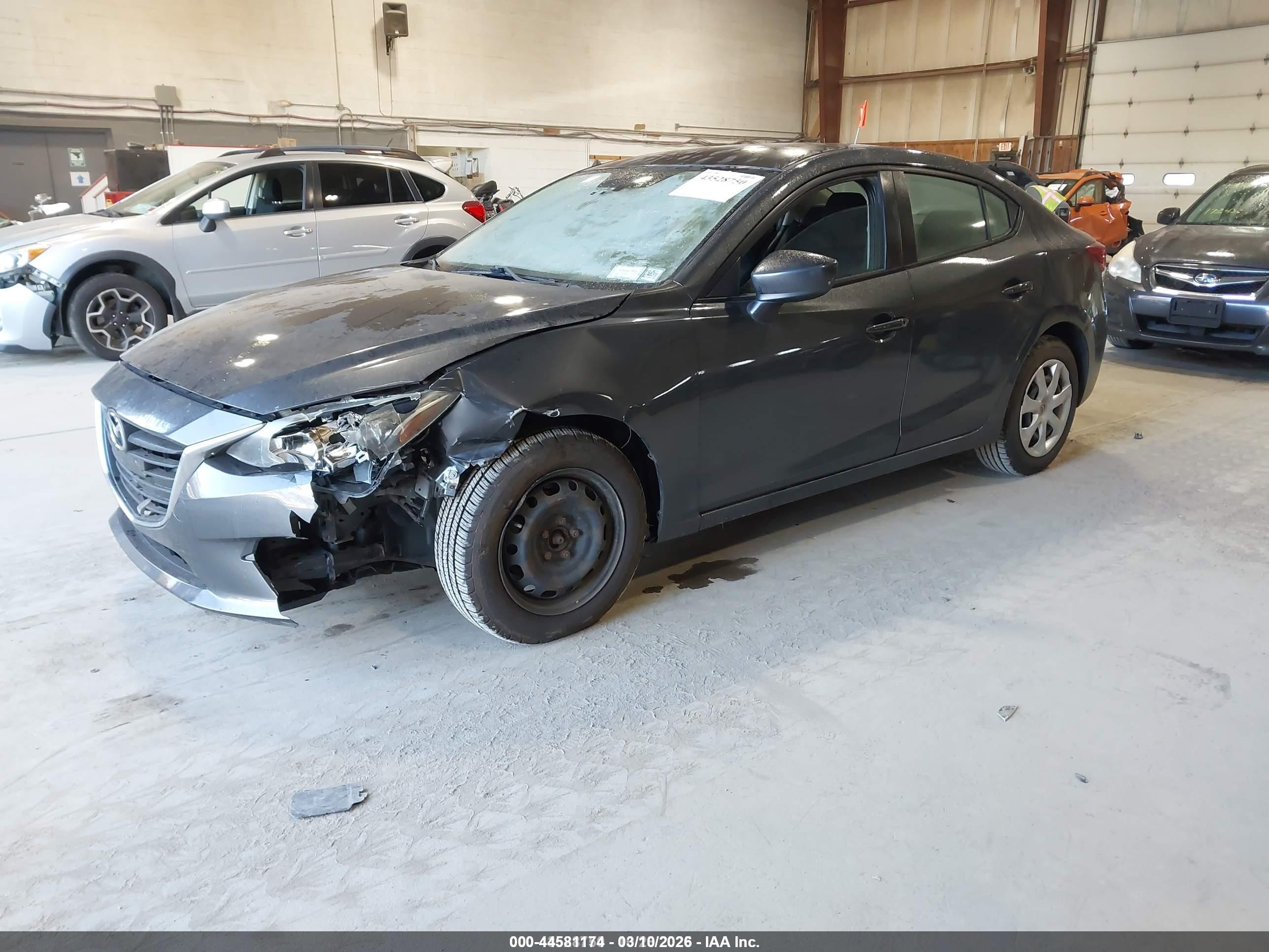 2015 Mazda Mazda3 I Sv Gray vin: JM1BM1T71F1224585