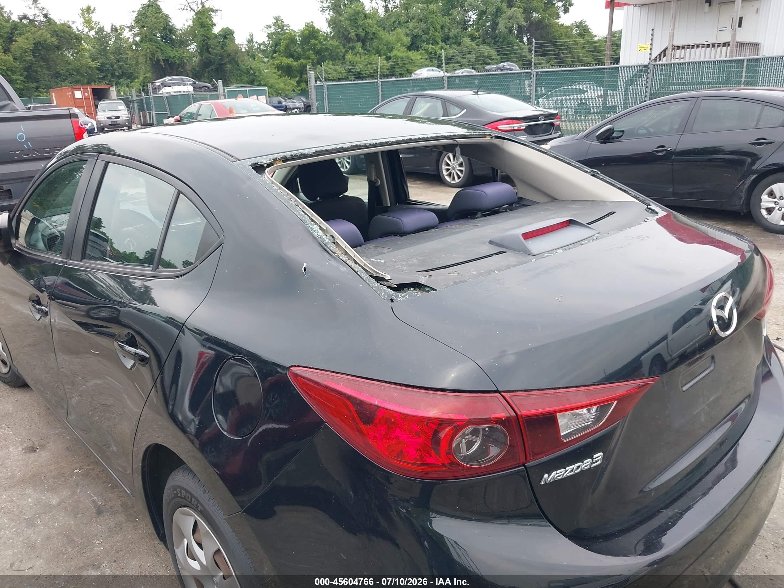 2014 Mazda Mazda3 I Sv Черный vin: JM1BM1T73E1158040