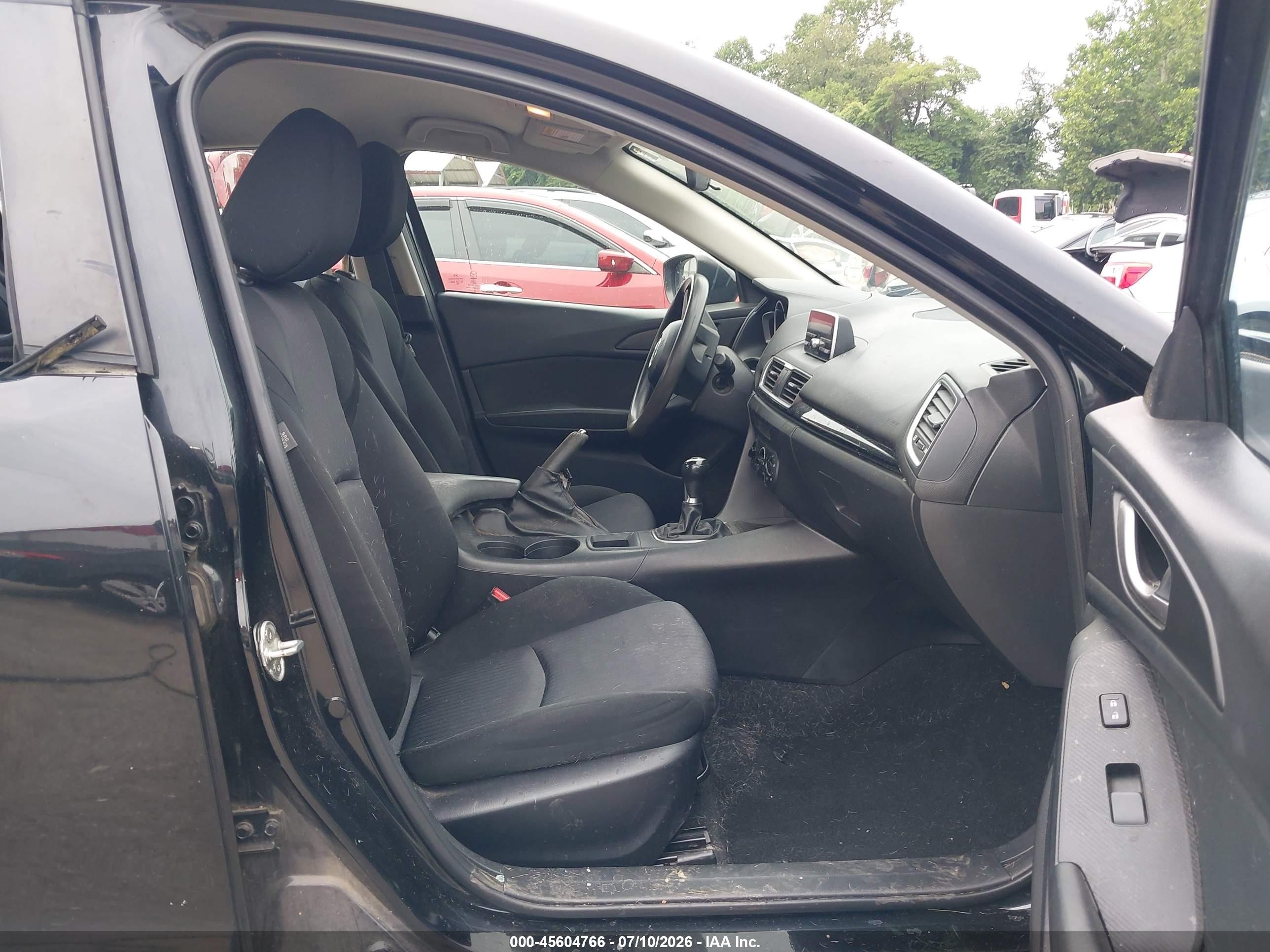 2014 Mazda Mazda3 I Sv Черный vin: JM1BM1T73E1158040