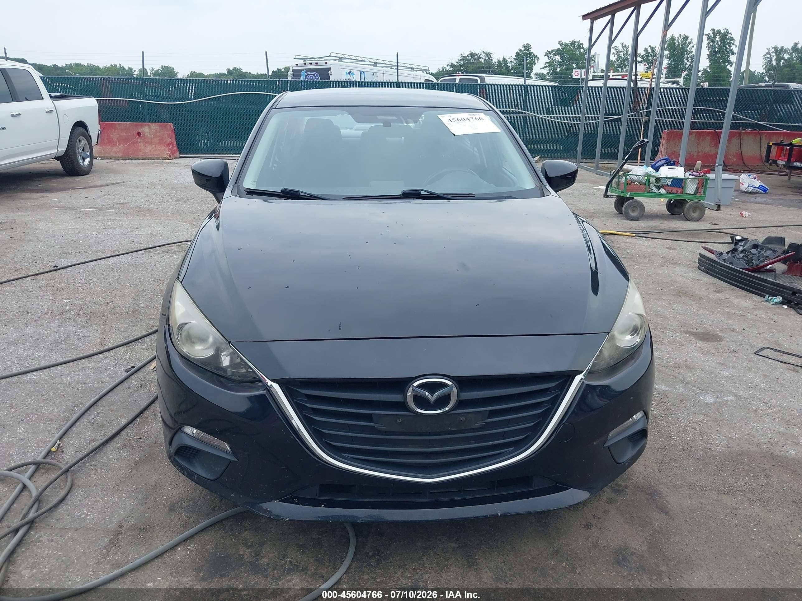 2014 Mazda Mazda3 I Sv Черный vin: JM1BM1T73E1158040