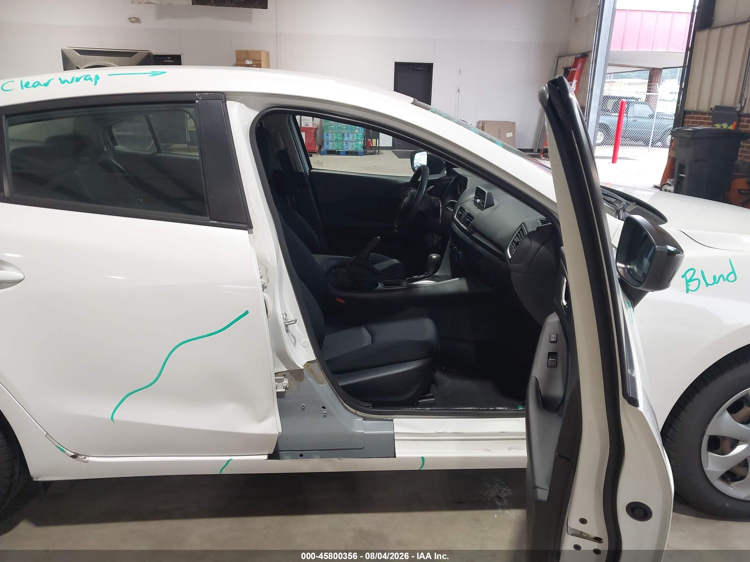 2015 Mazda Mazda3 I Sv Белый vin: JM1BM1T73F1266126