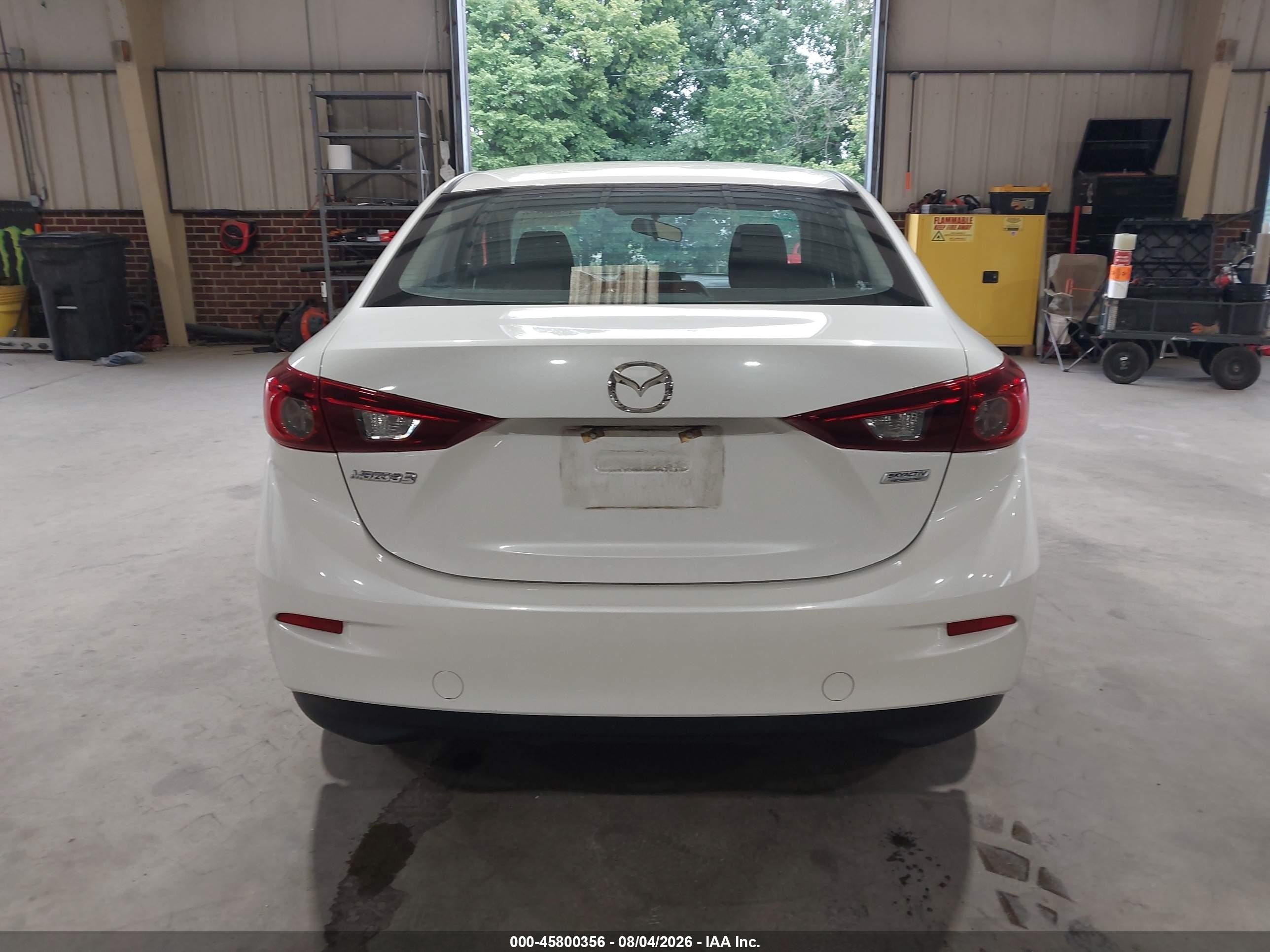 2015 Mazda Mazda3 I Sv Белый vin: JM1BM1T73F1266126
