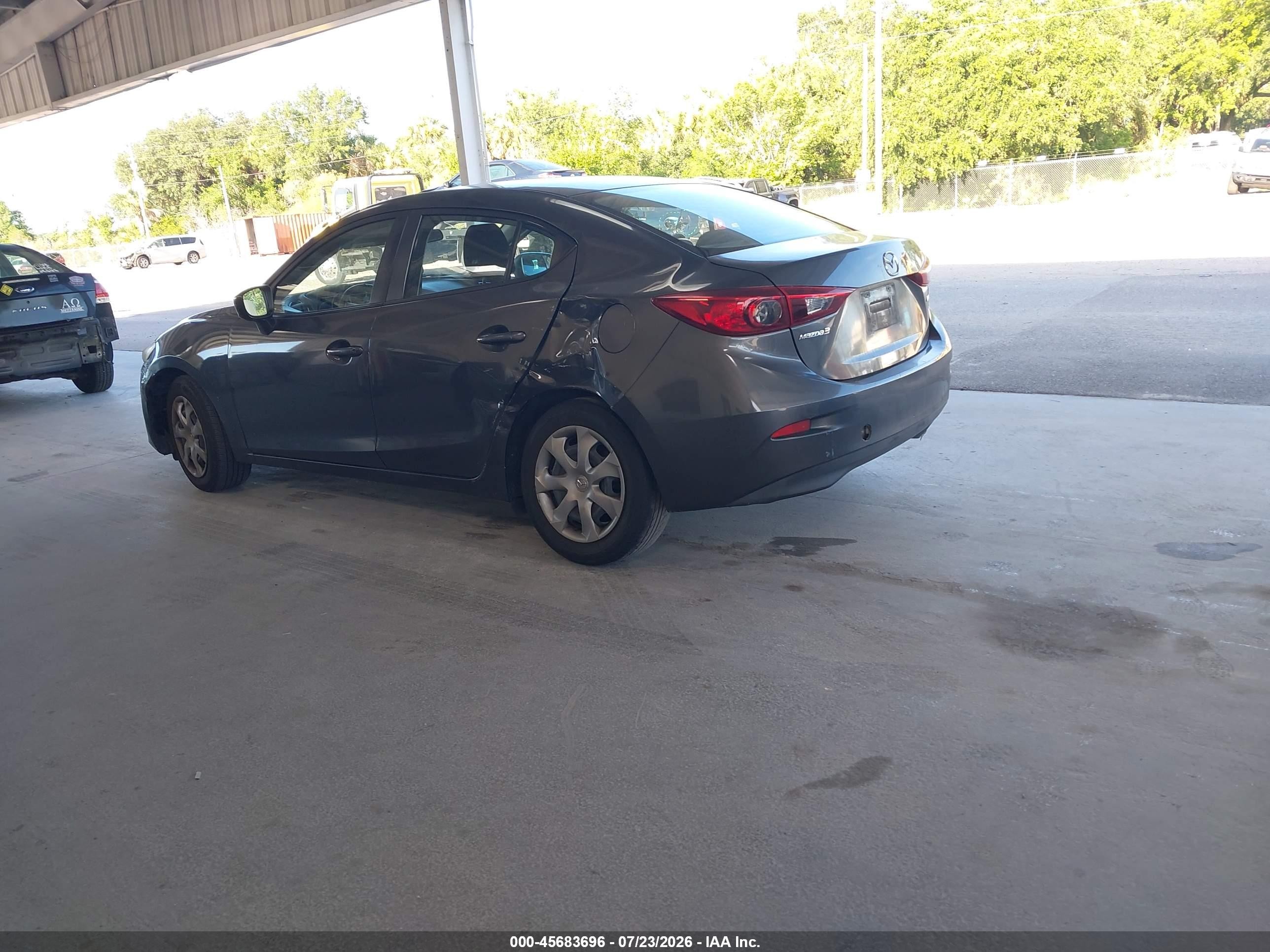 2014 Mazda Mazda3 I Sv Gray vin: JM1BM1T74E1184341