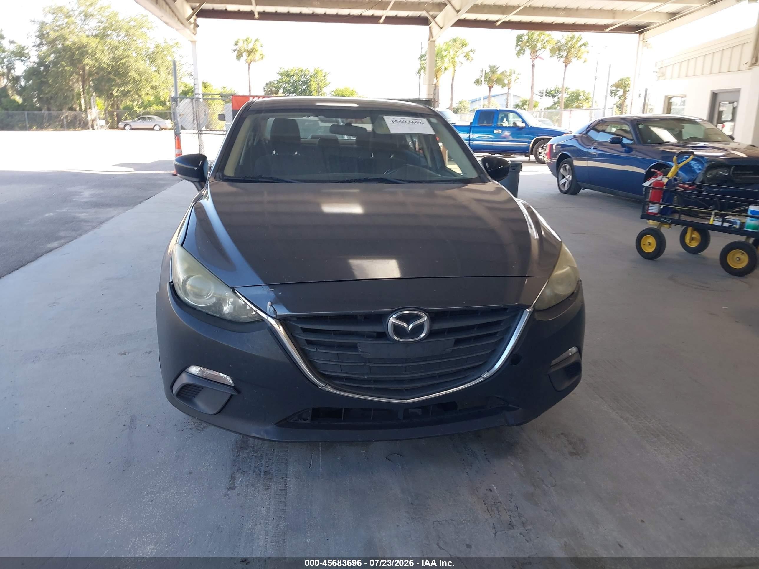 2014 Mazda Mazda3 I Sv Gray vin: JM1BM1T74E1184341