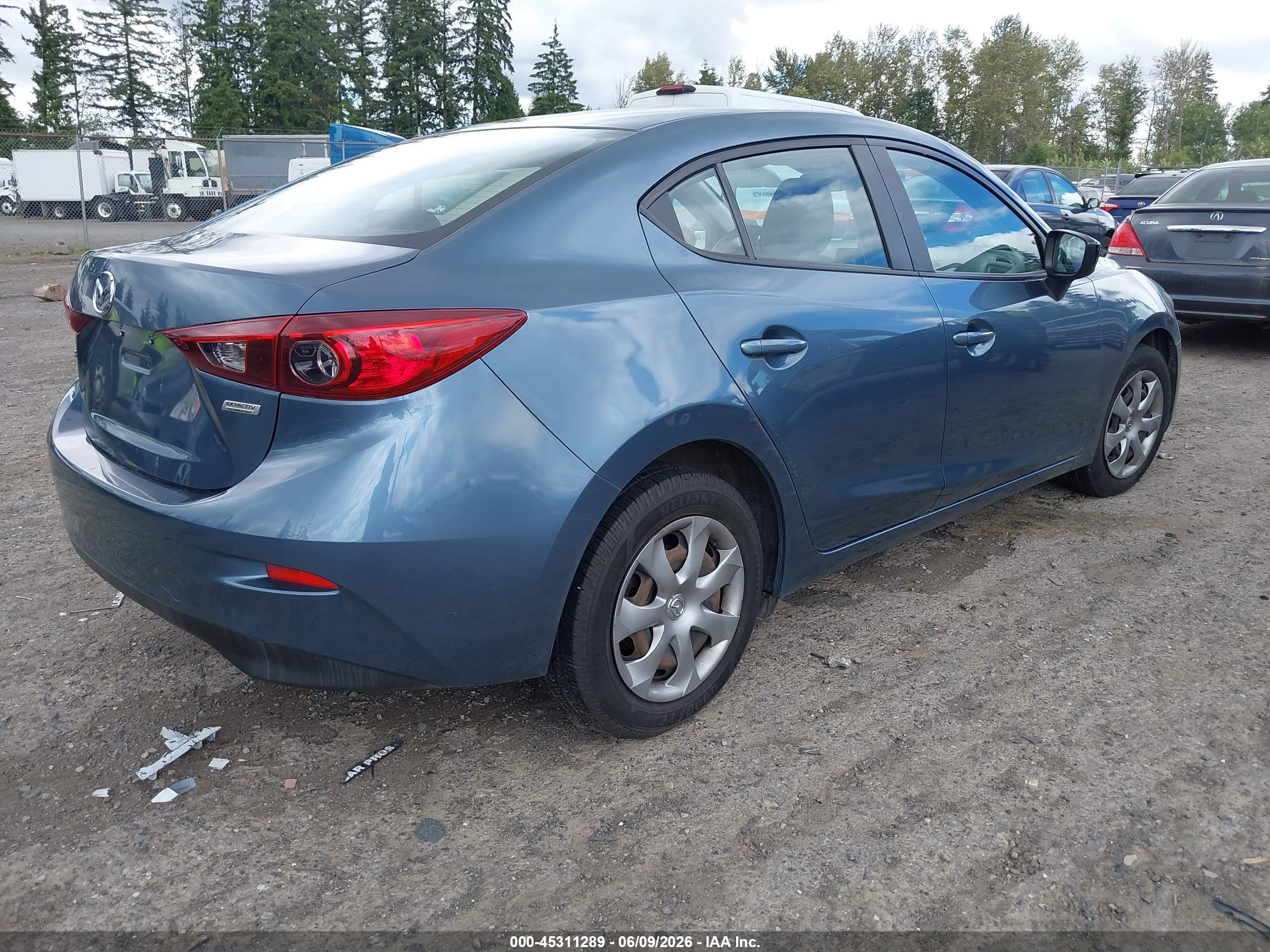 2015 Mazda Mazda3 I Sv Blue vin: JM1BM1T74F1272937