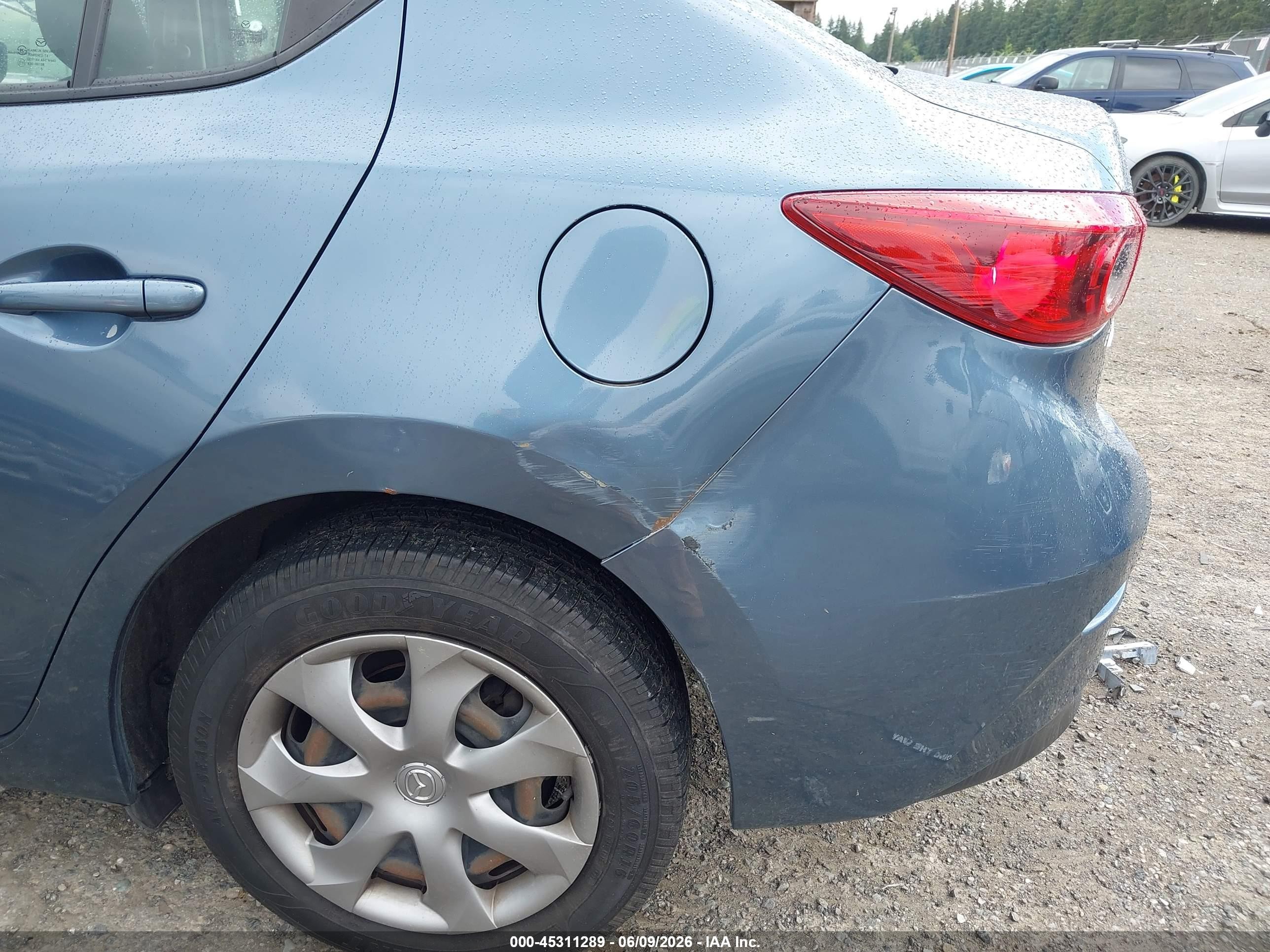 2015 Mazda Mazda3 I Sv Blue vin: JM1BM1T74F1272937
