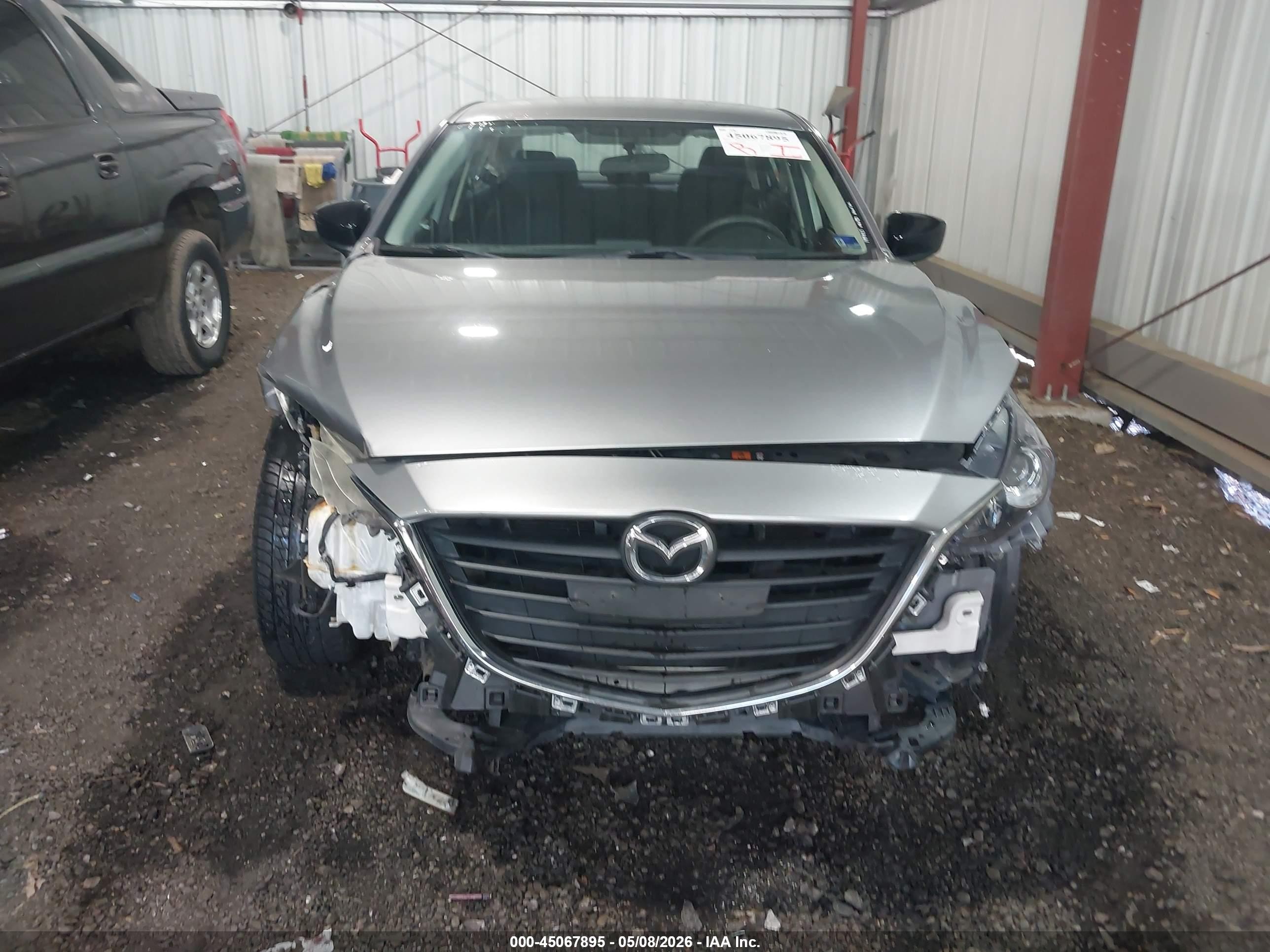 2014 Mazda Mazda3 I Sv Серый vin: JM1BM1T77E1172085