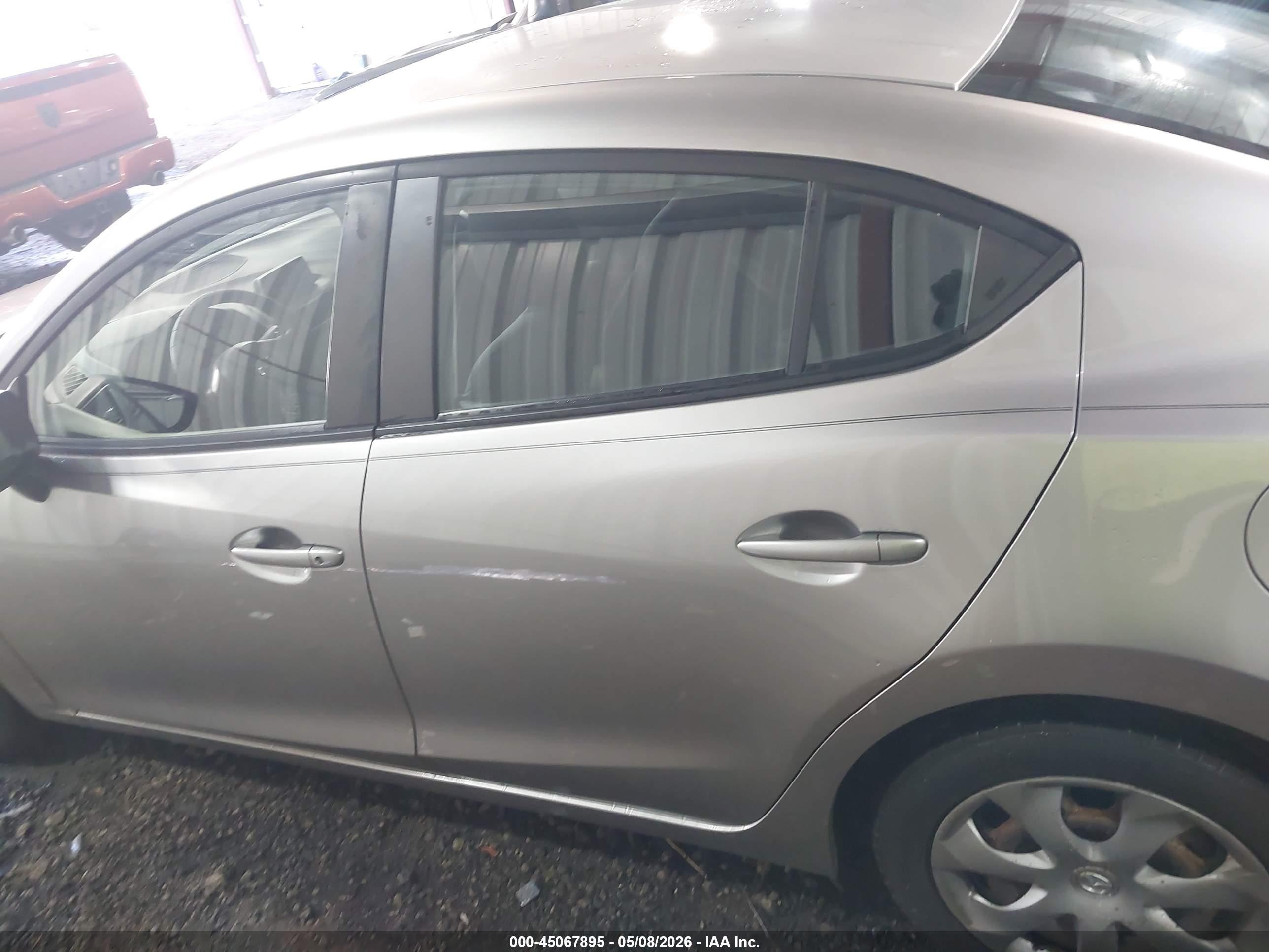 2014 Mazda Mazda3 I Sv Серый vin: JM1BM1T77E1172085