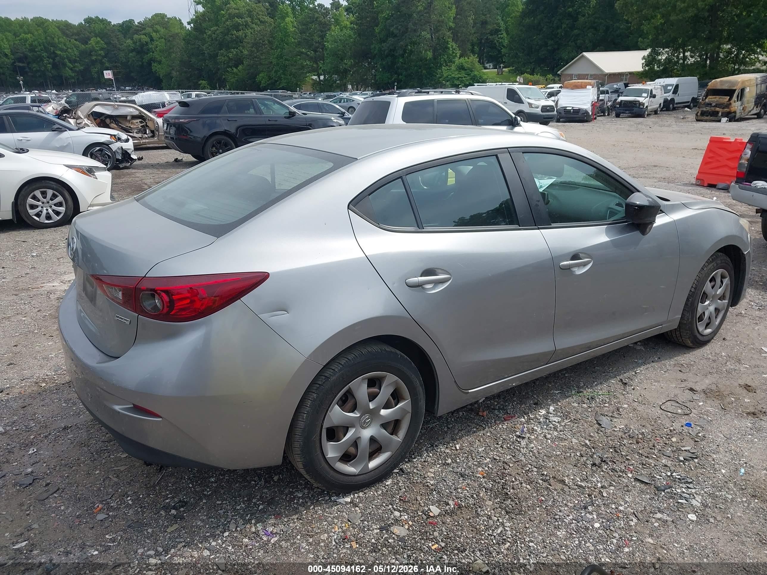 2014 Mazda Mazda3 I Sv Silver vin: JM1BM1T77E1185399