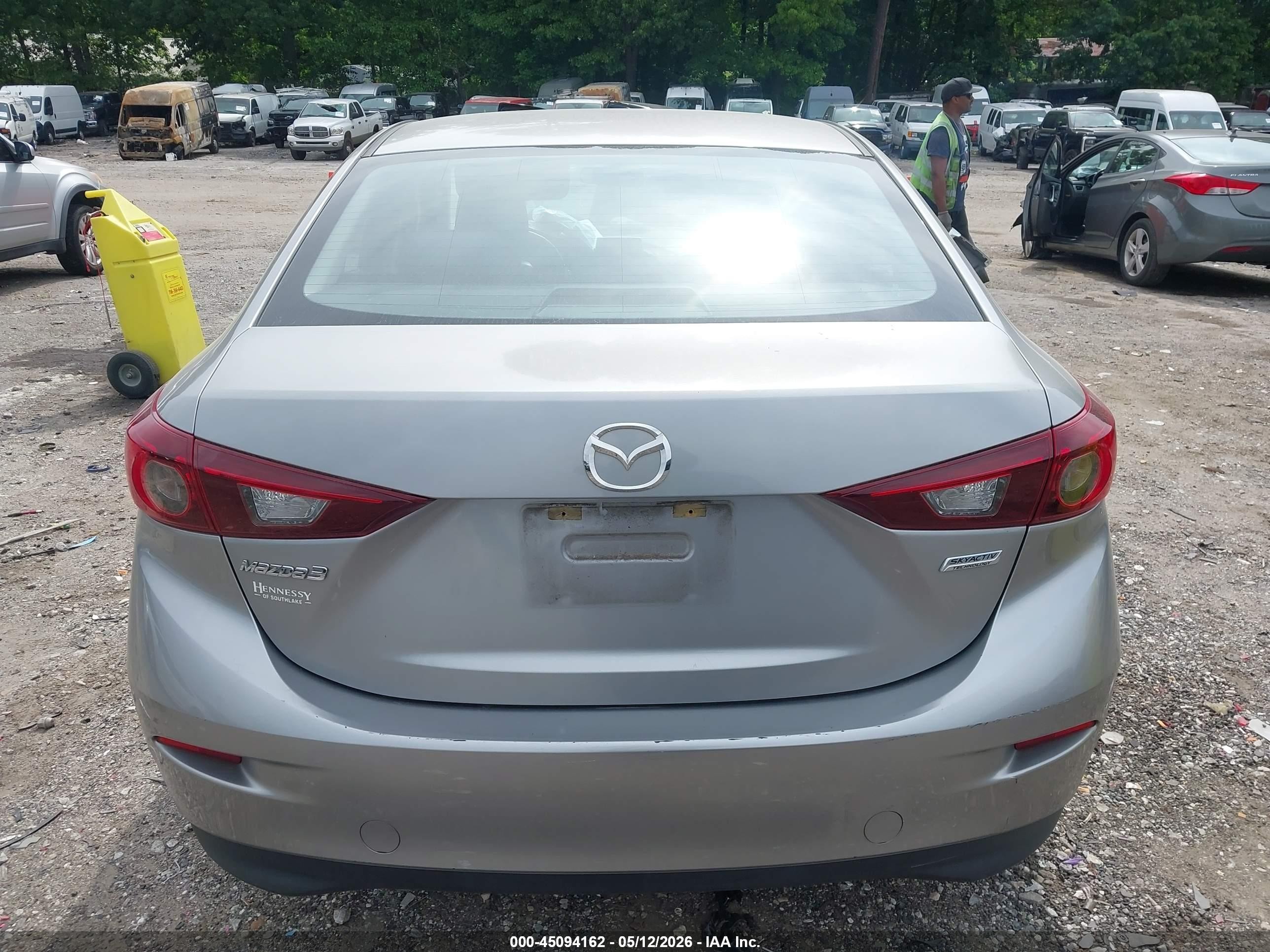 2014 Mazda Mazda3 I Sv Silver vin: JM1BM1T77E1185399