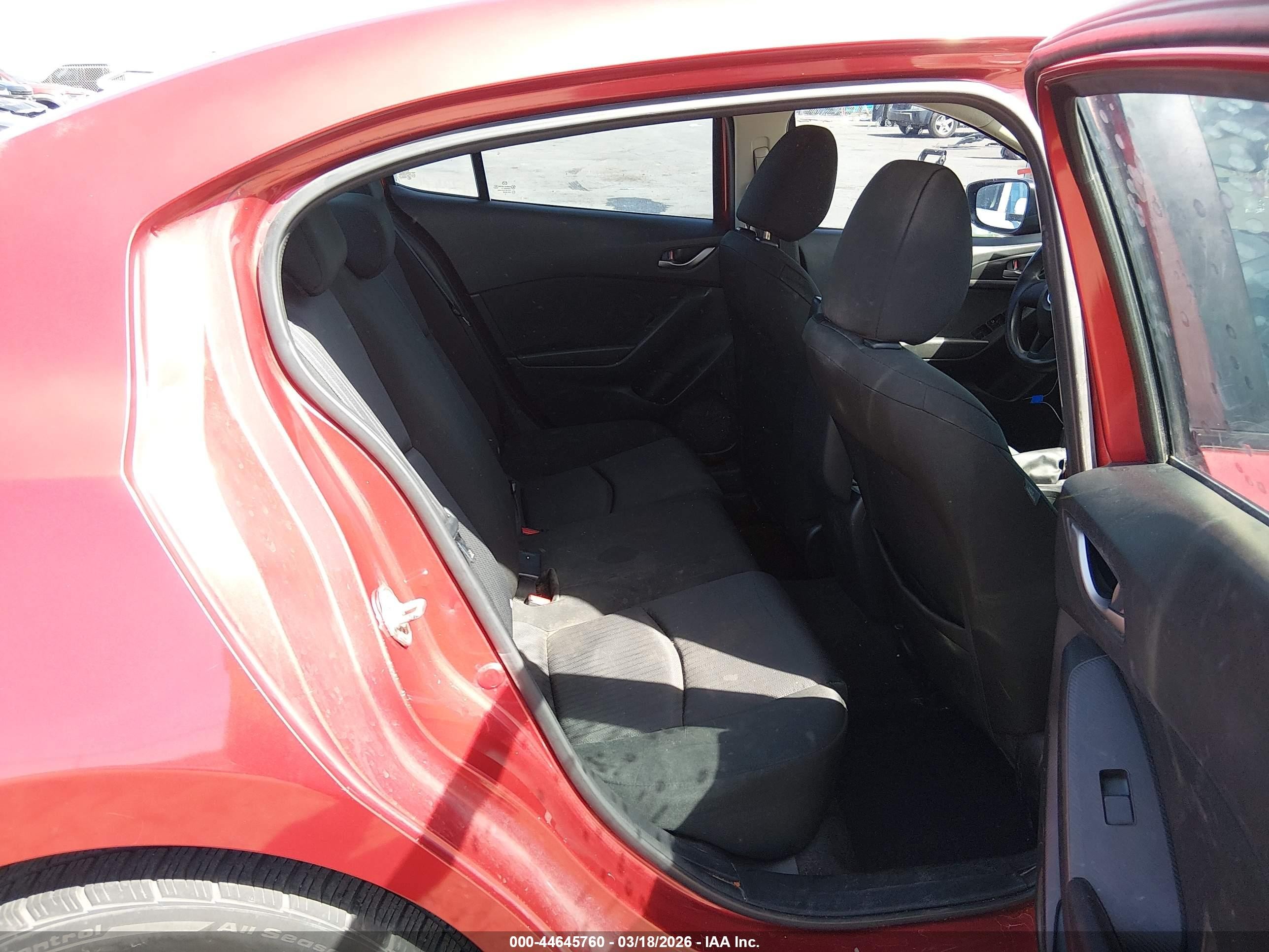2015 Mazda Mazda3 I Sv Red vin: JM1BM1T77F1231492