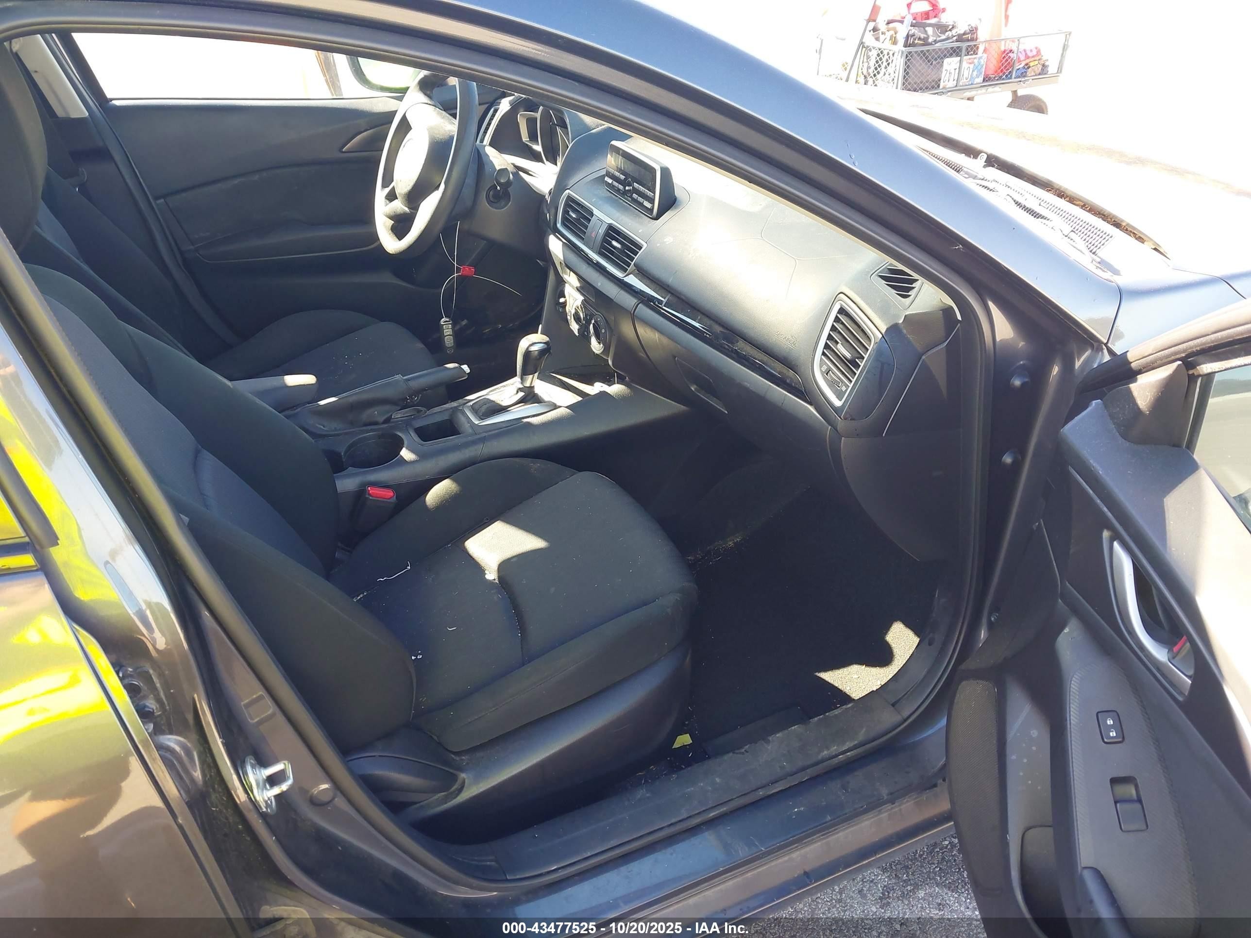 2015 Mazda Mazda3 I Sv Gray vin: JM1BM1T77F1247546