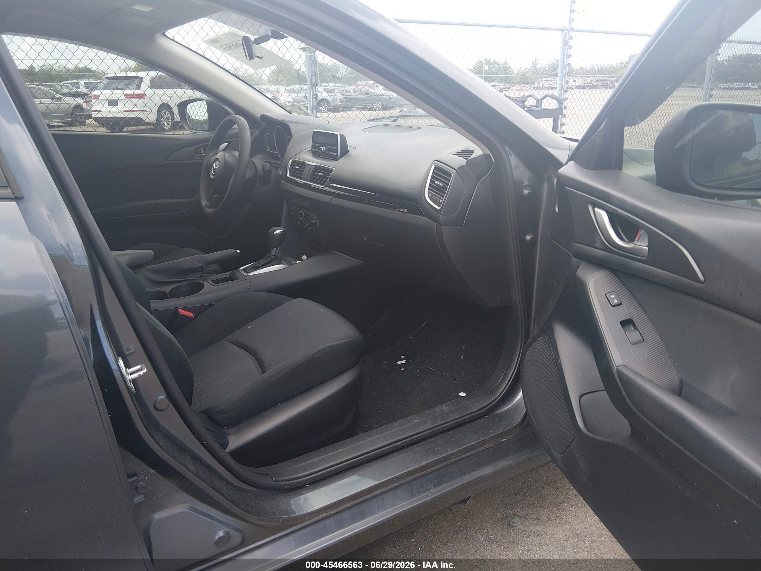 2014 Mazda Mazda3 I Sv Gray vin: JM1BM1T79E1136804