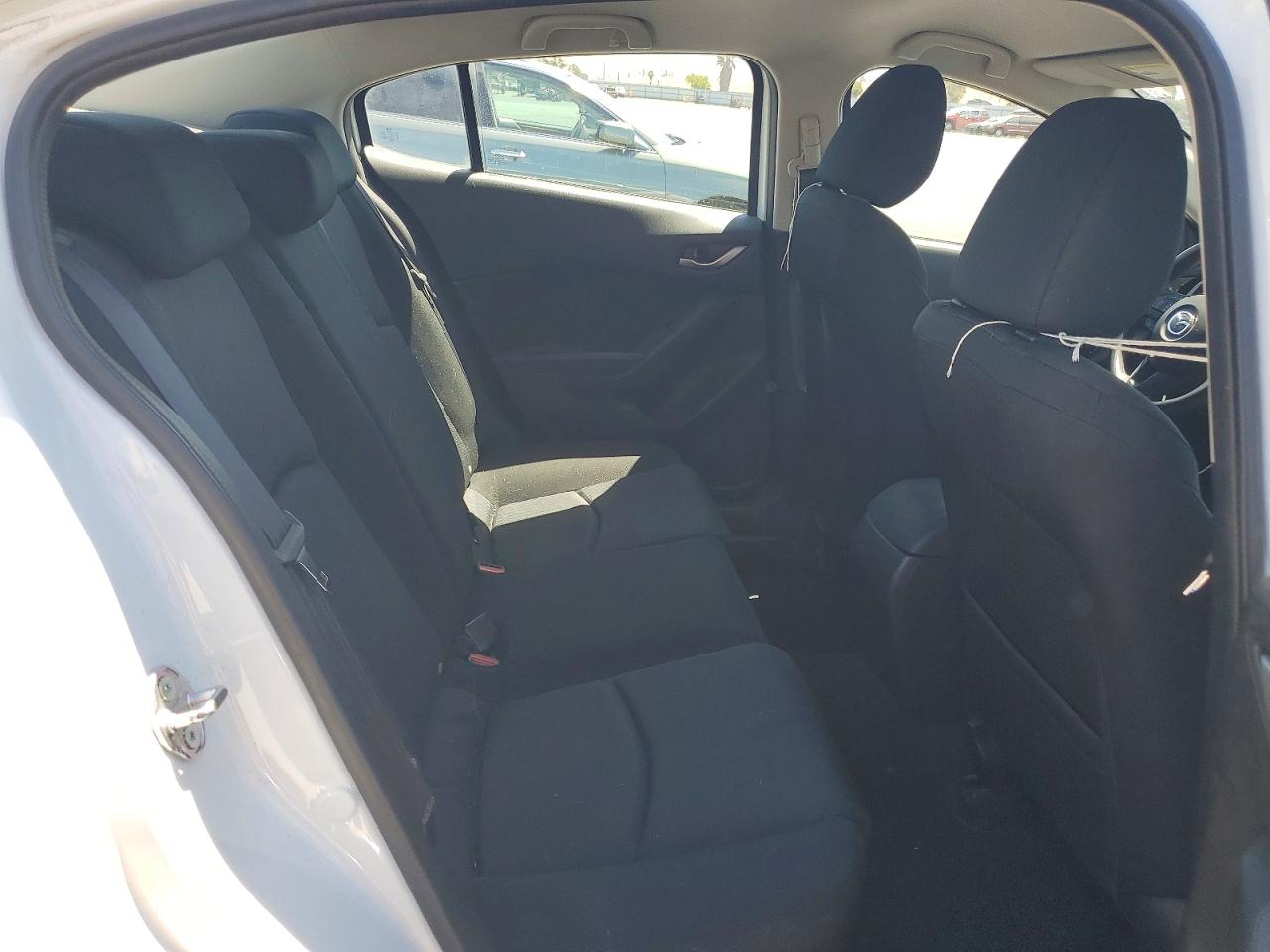 2014 Mazda 3 Sport White vin: JM1BM1U70E1113538