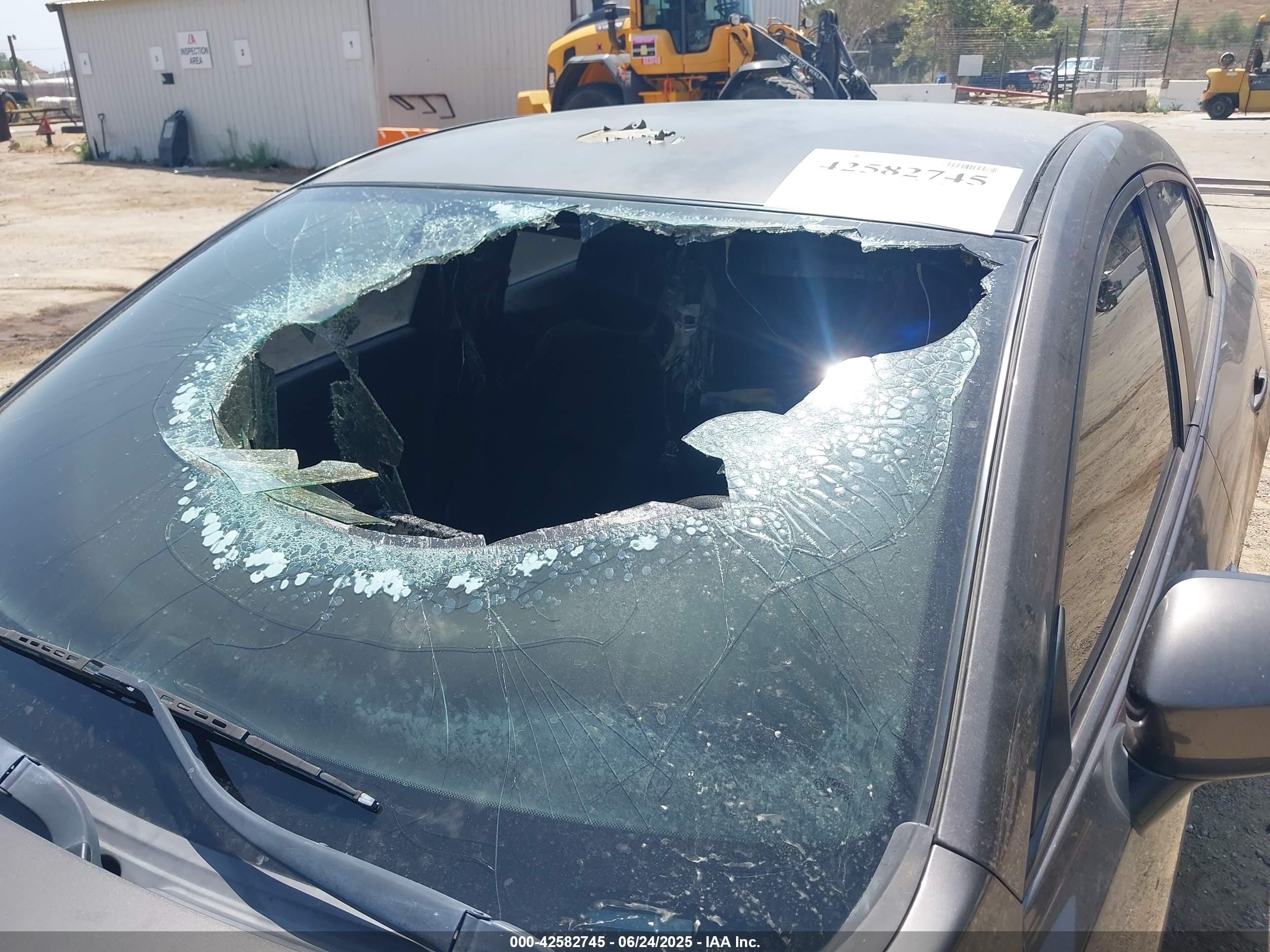 2014 Mazda Mazda3   Серый vin: JM1BM1U70E1139945