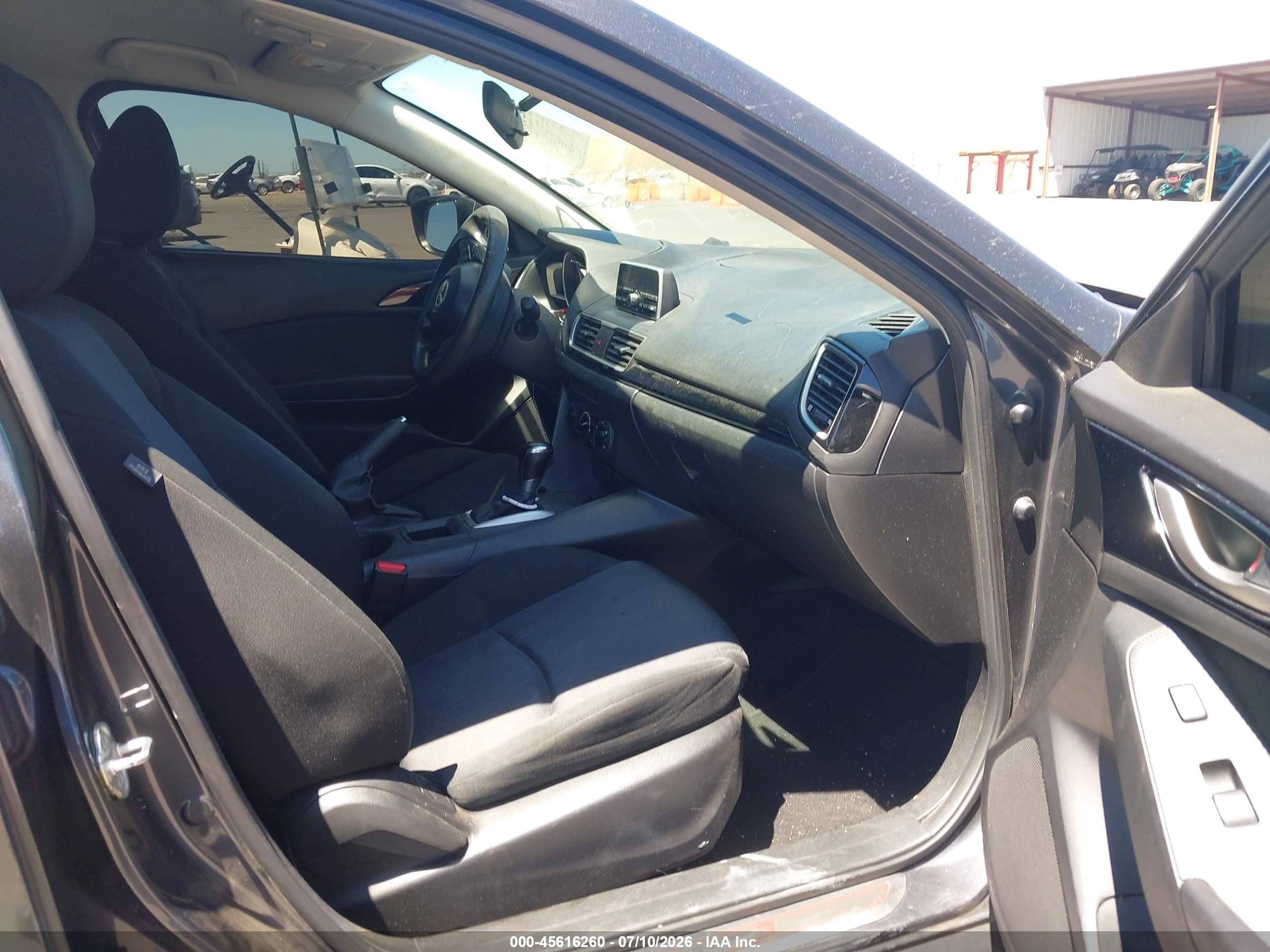 2014 Mazda Mazda3 I Sport Gray vin: JM1BM1U70E1180625