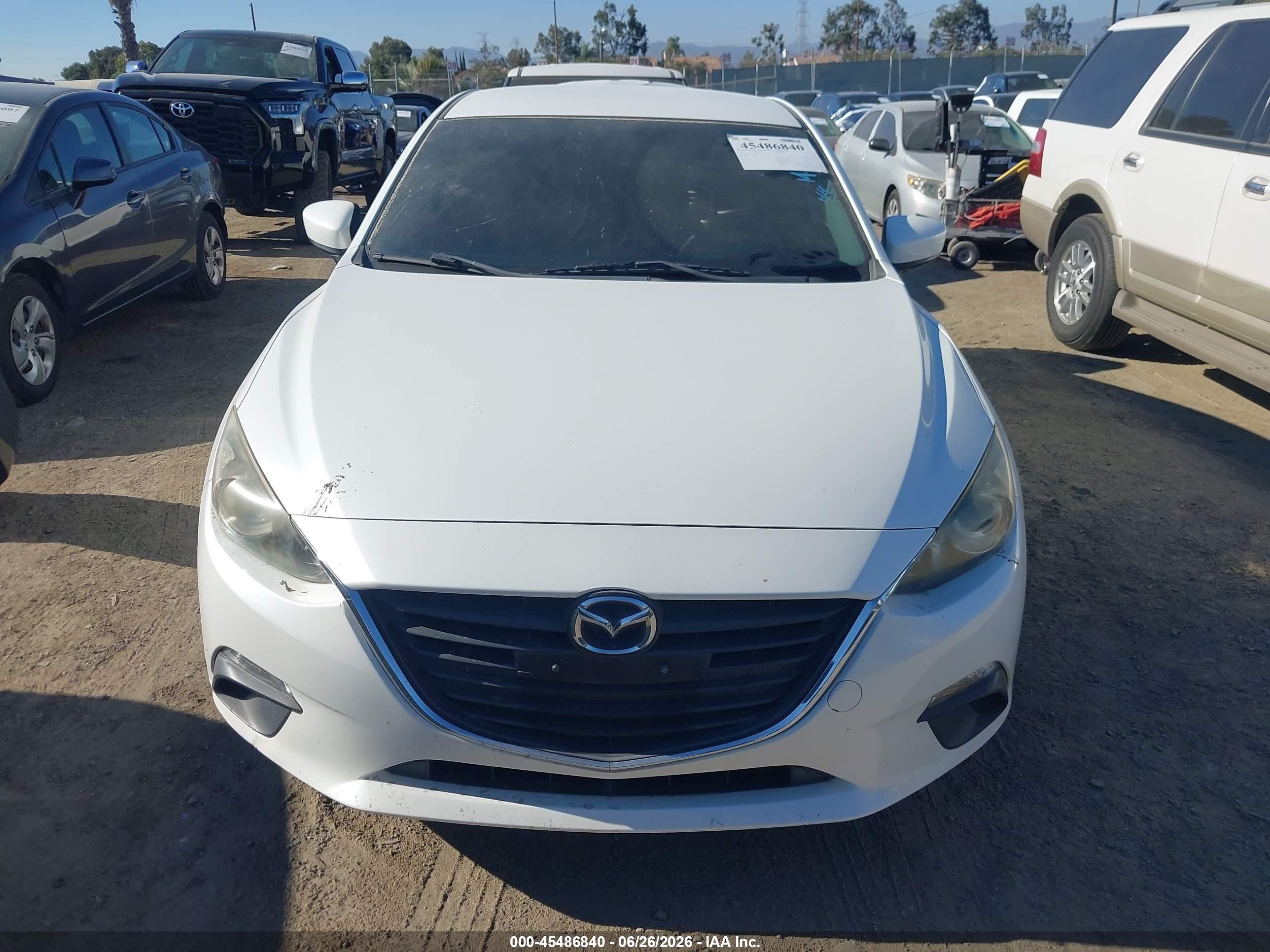 2015 Mazda Mazda3 I Sport White vin: JM1BM1U70F1222261