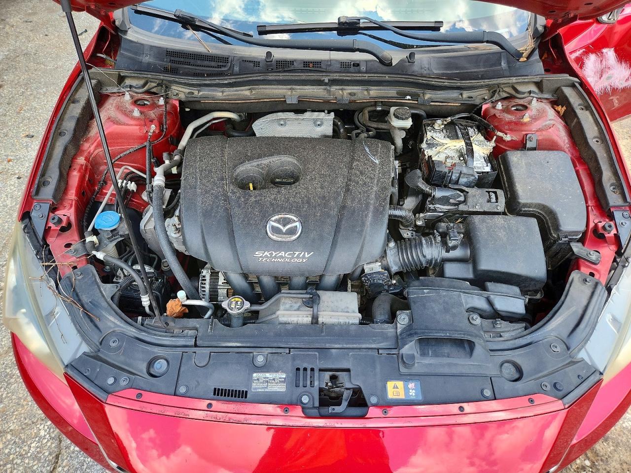2014 Mazda 3 Sport Red vin: JM1BM1U71E1111345
