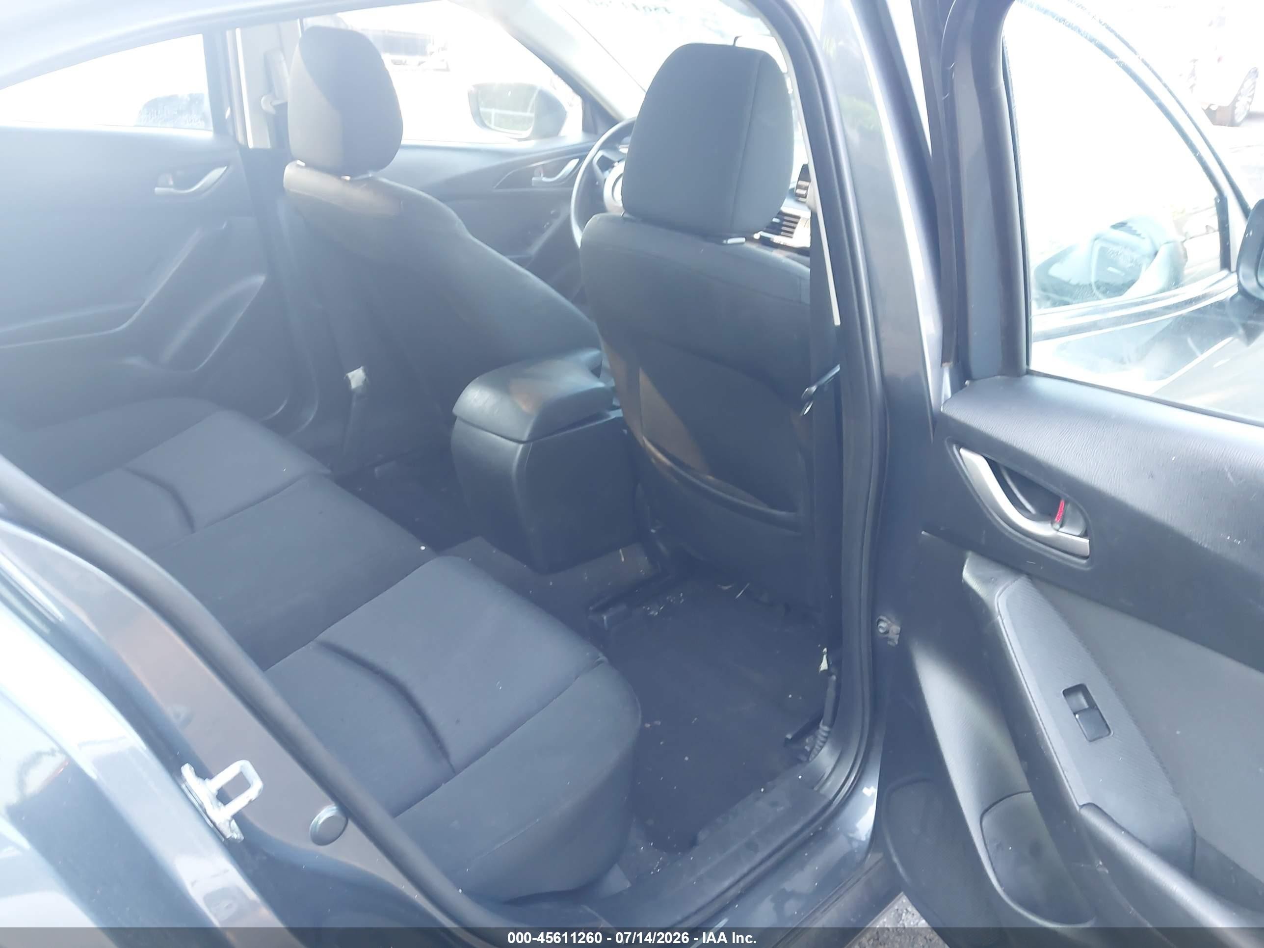 2014 Mazda Mazda3   Gray vin: JM1BM1U71E1216564