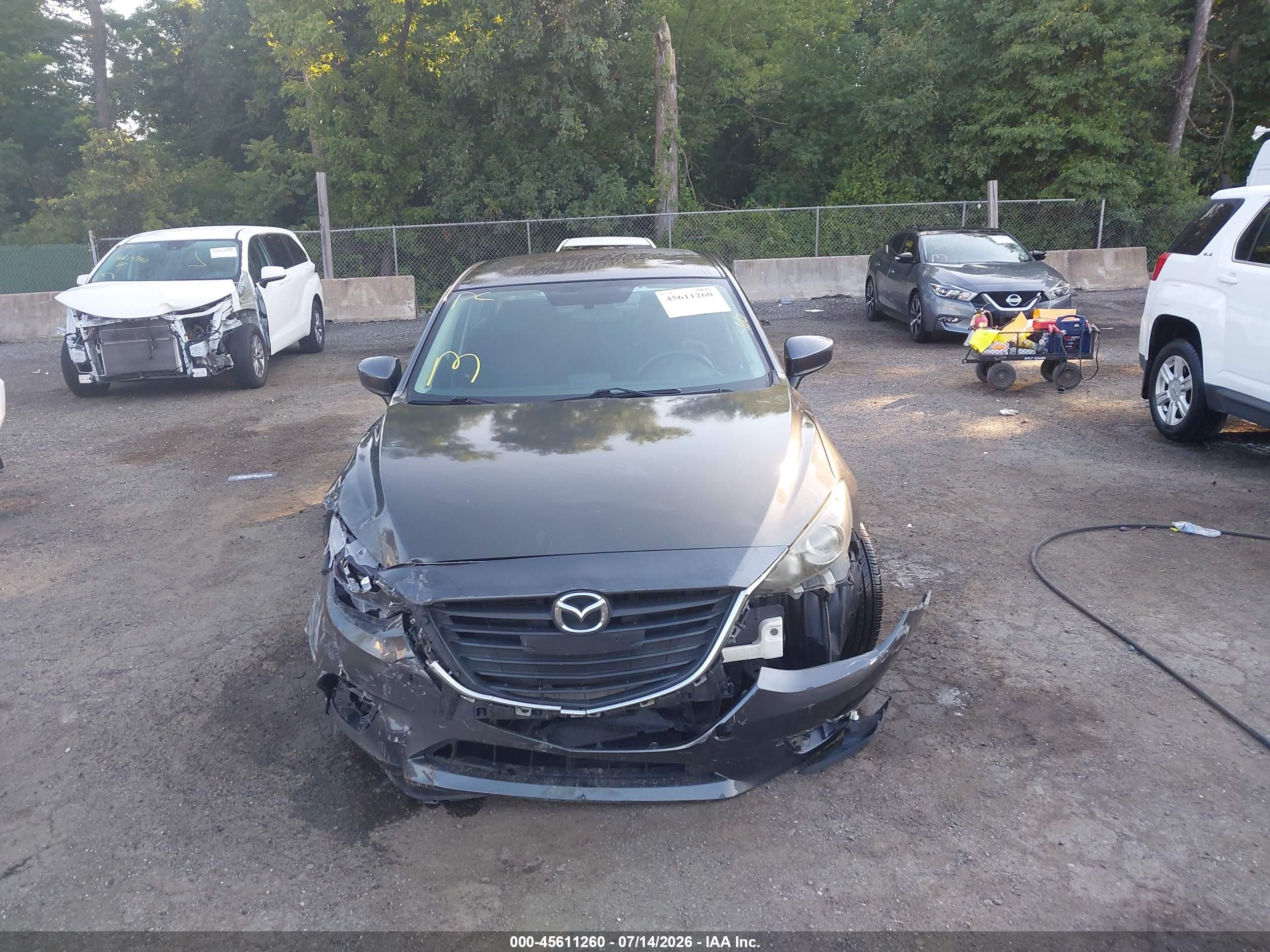 2014 Mazda Mazda3   Gray vin: JM1BM1U71E1216564