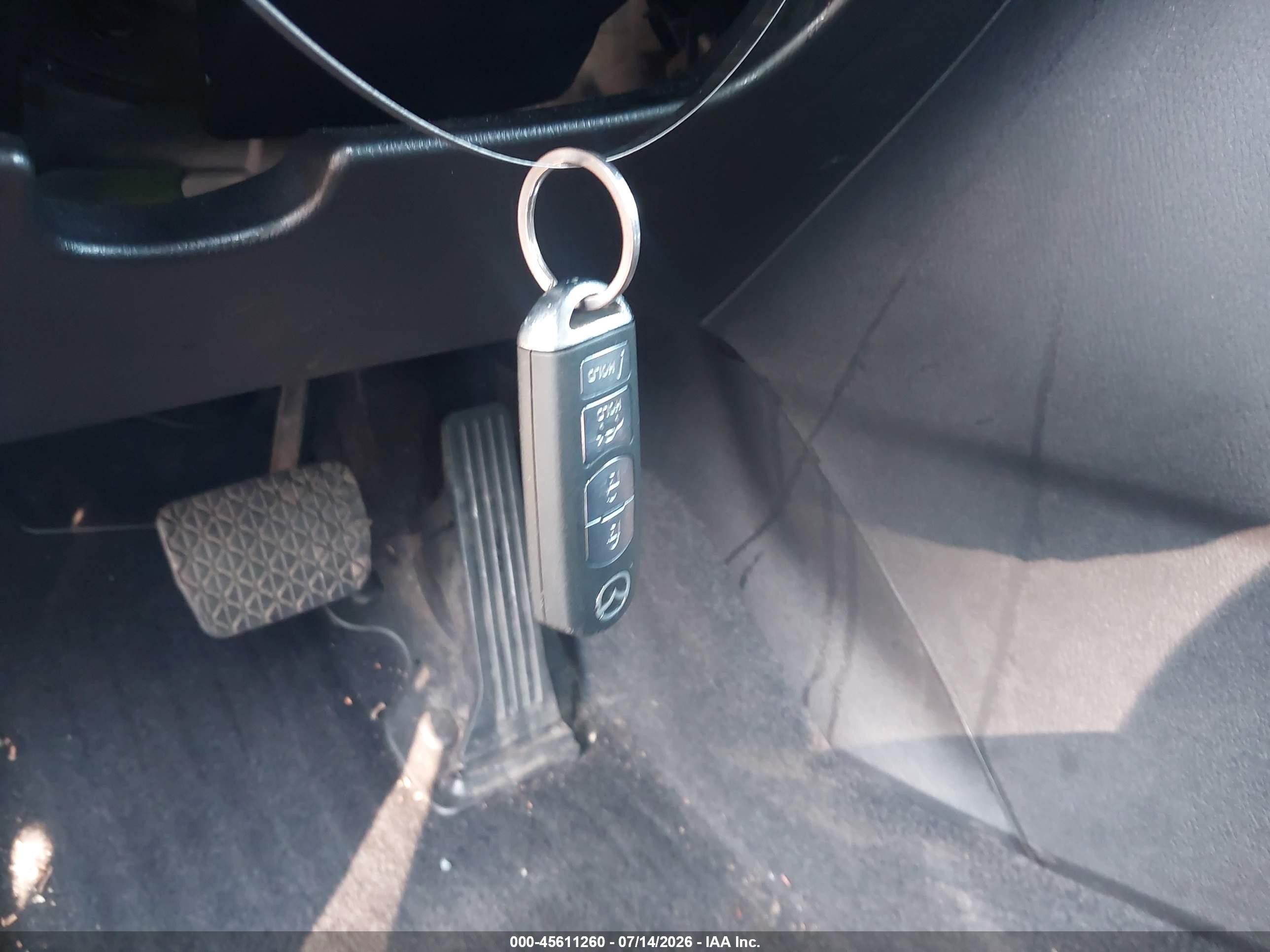 2014 Mazda Mazda3   Gray vin: JM1BM1U71E1216564
