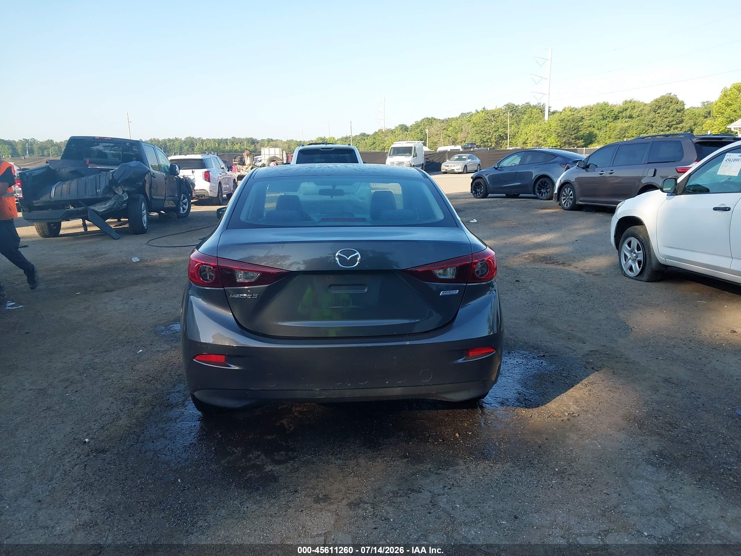 2014 Mazda Mazda3   Gray vin: JM1BM1U71E1216564