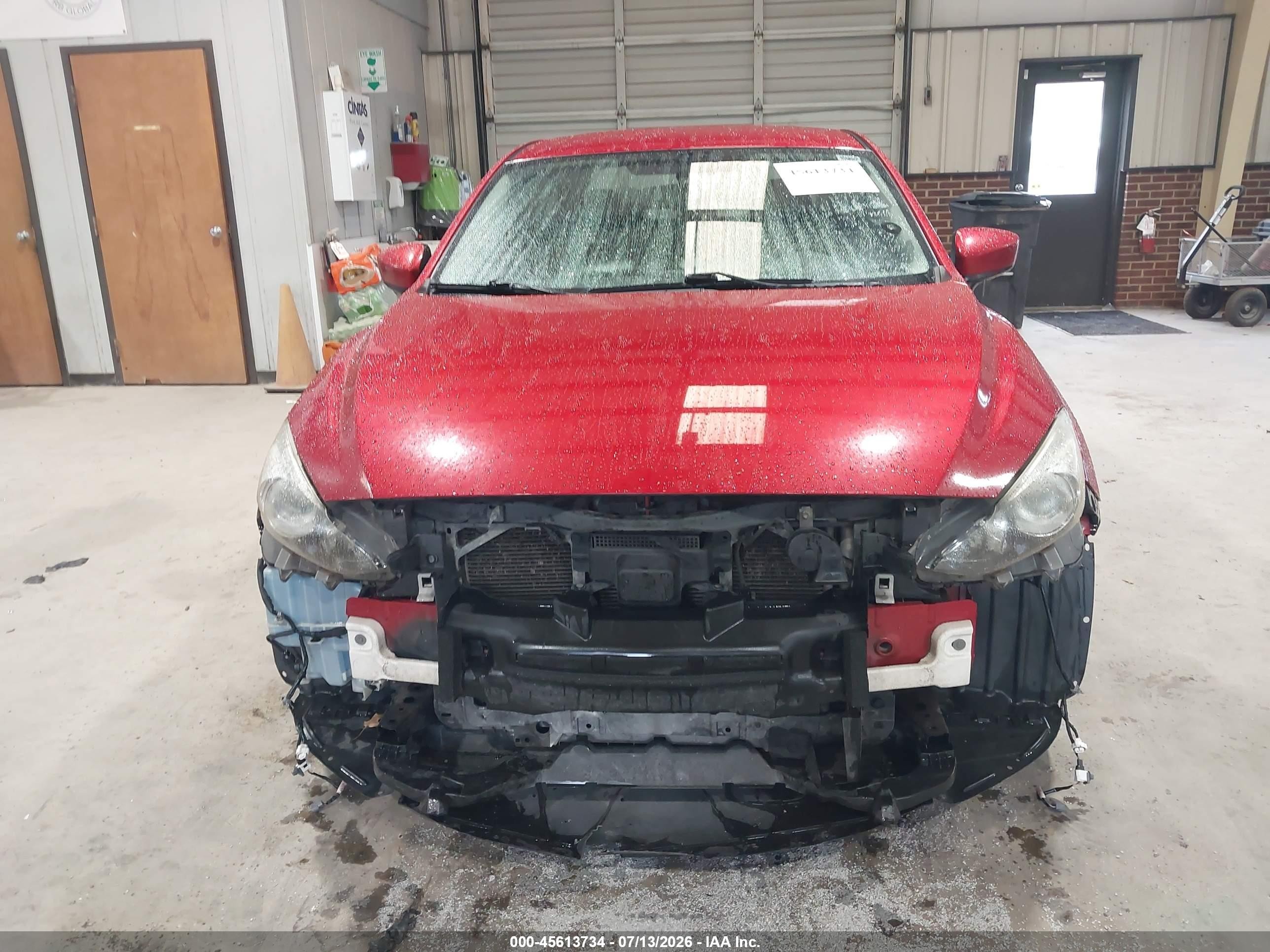 2014 Mazda Mazda3 I Sport Red vin: JM1BM1U74E1142945