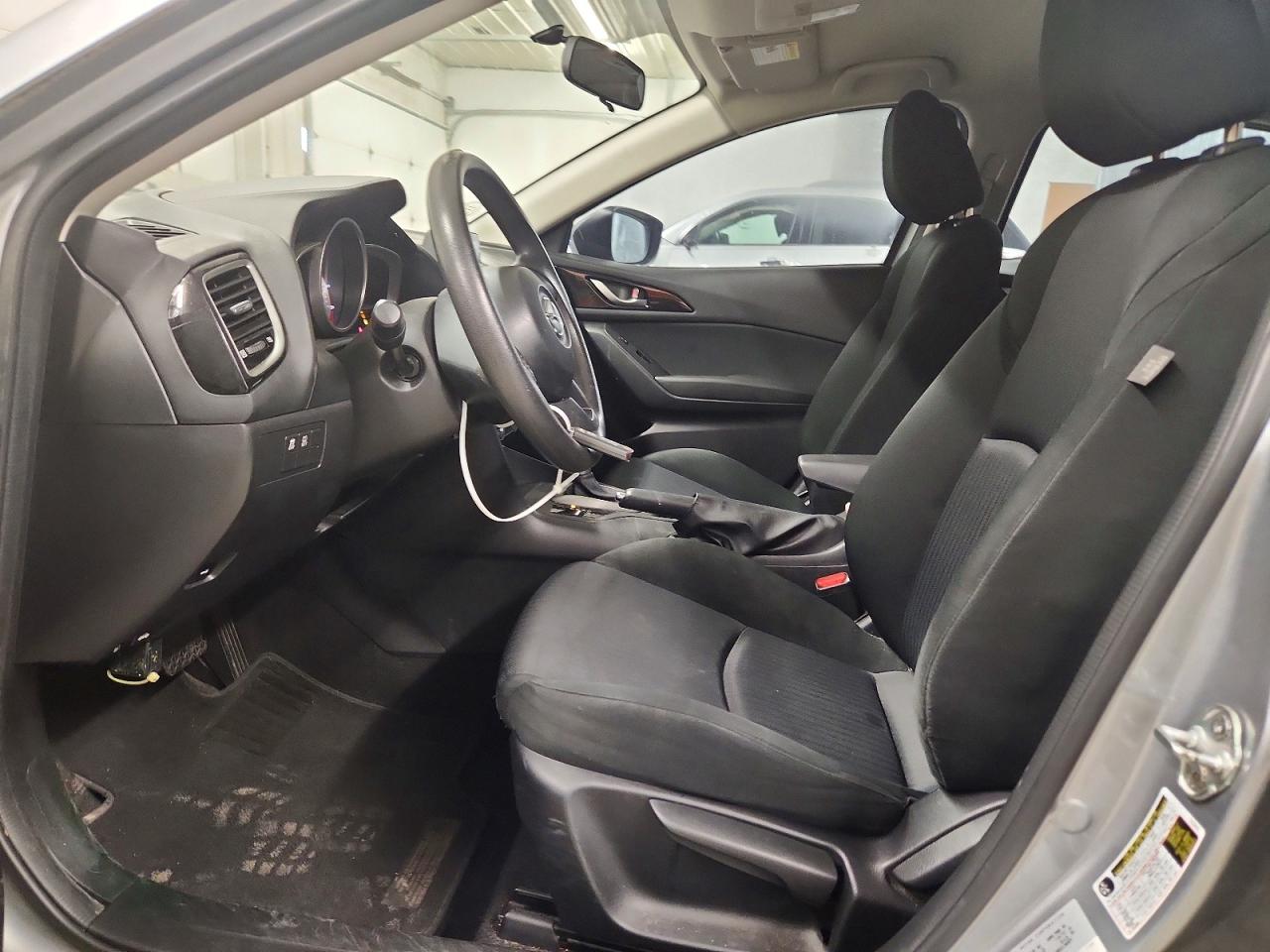 2014 Mazda 3 Sport Silver vin: JM1BM1U74E1150740