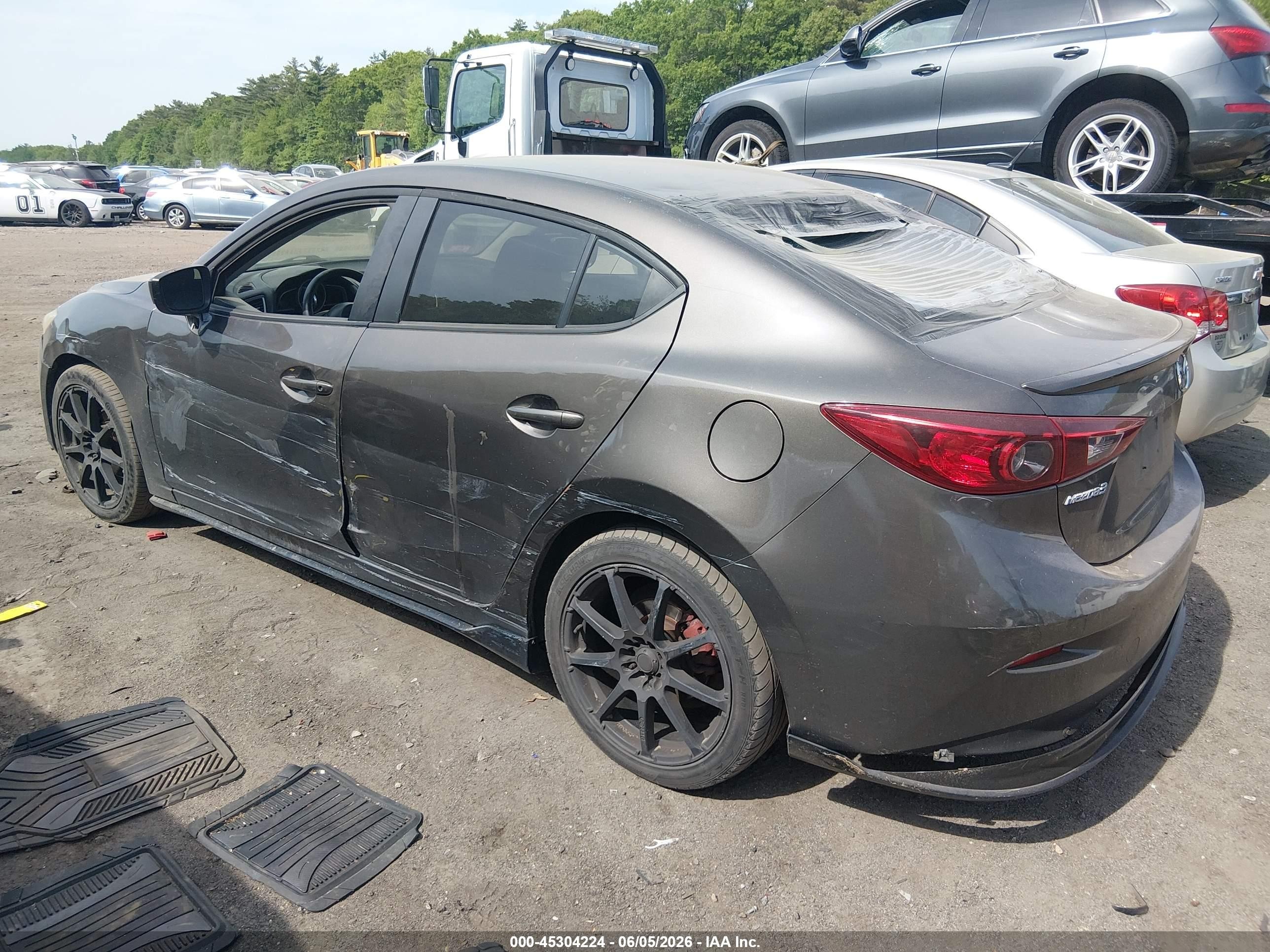 2014 Mazda Mazda3 I Sport Gray vin: JM1BM1U75E1145076