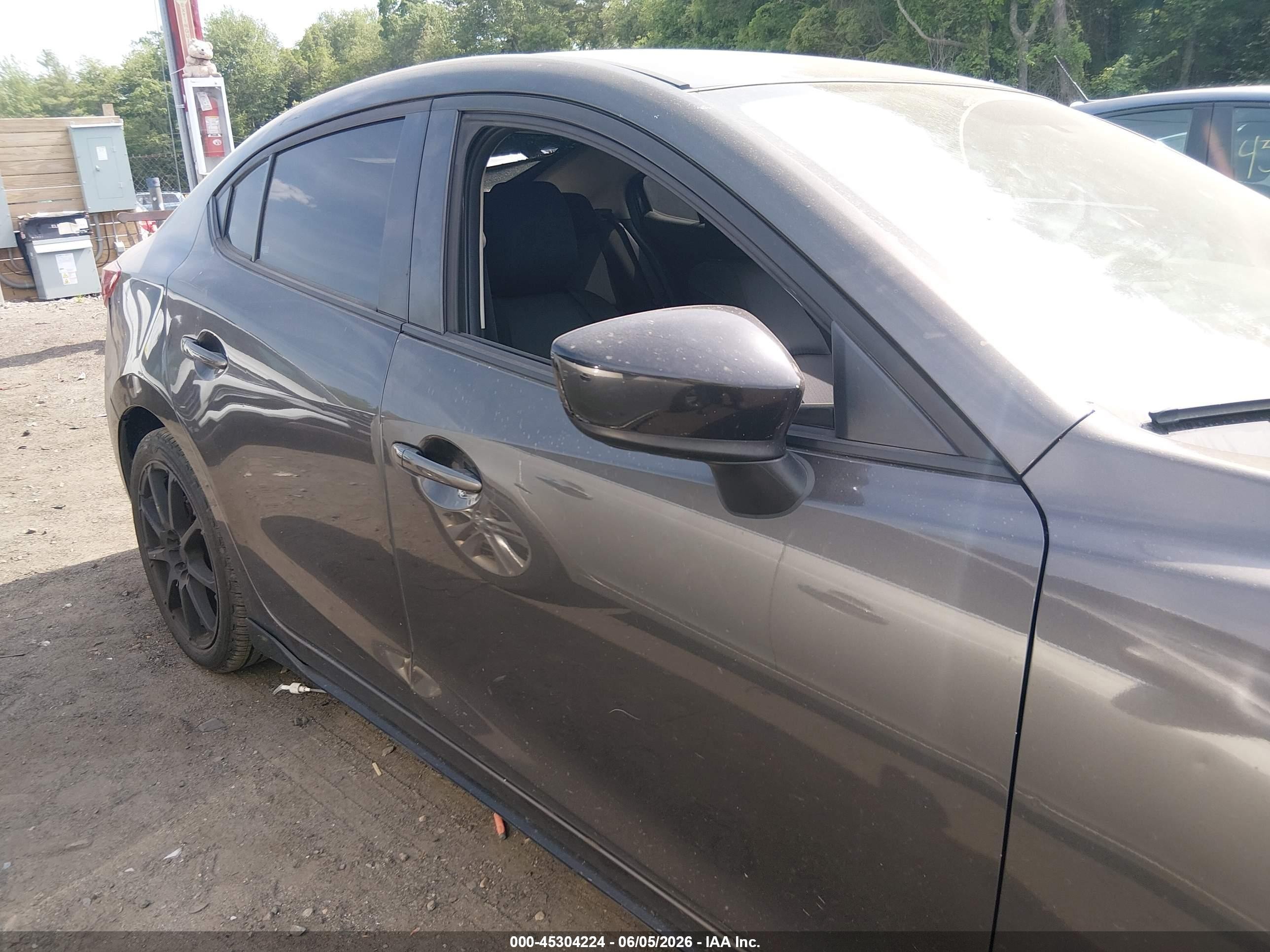 2014 Mazda Mazda3 I Sport Gray vin: JM1BM1U75E1145076