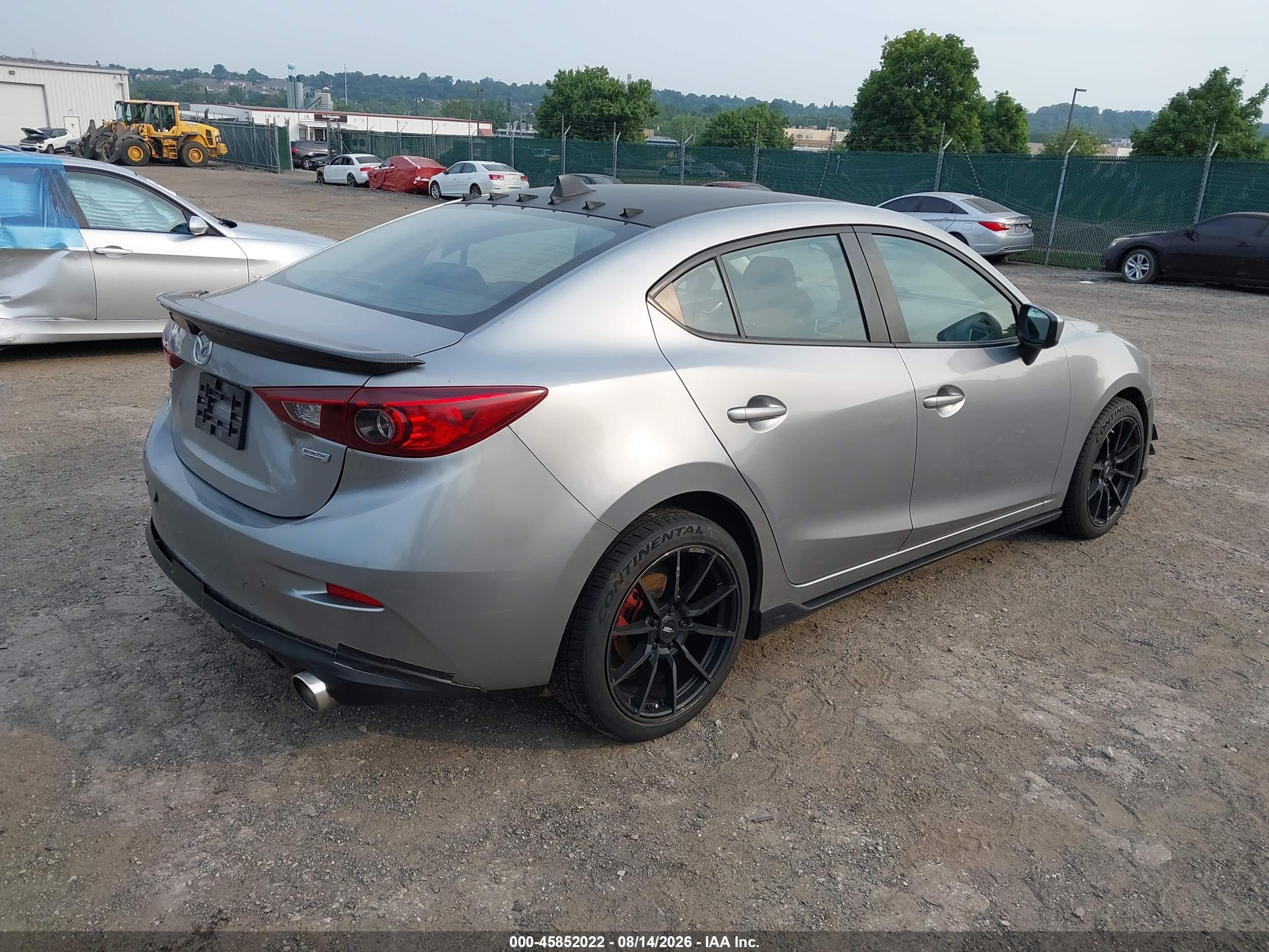 2014 Mazda Mazda3 I Sport Серебряный vin: JM1BM1U76E1146866