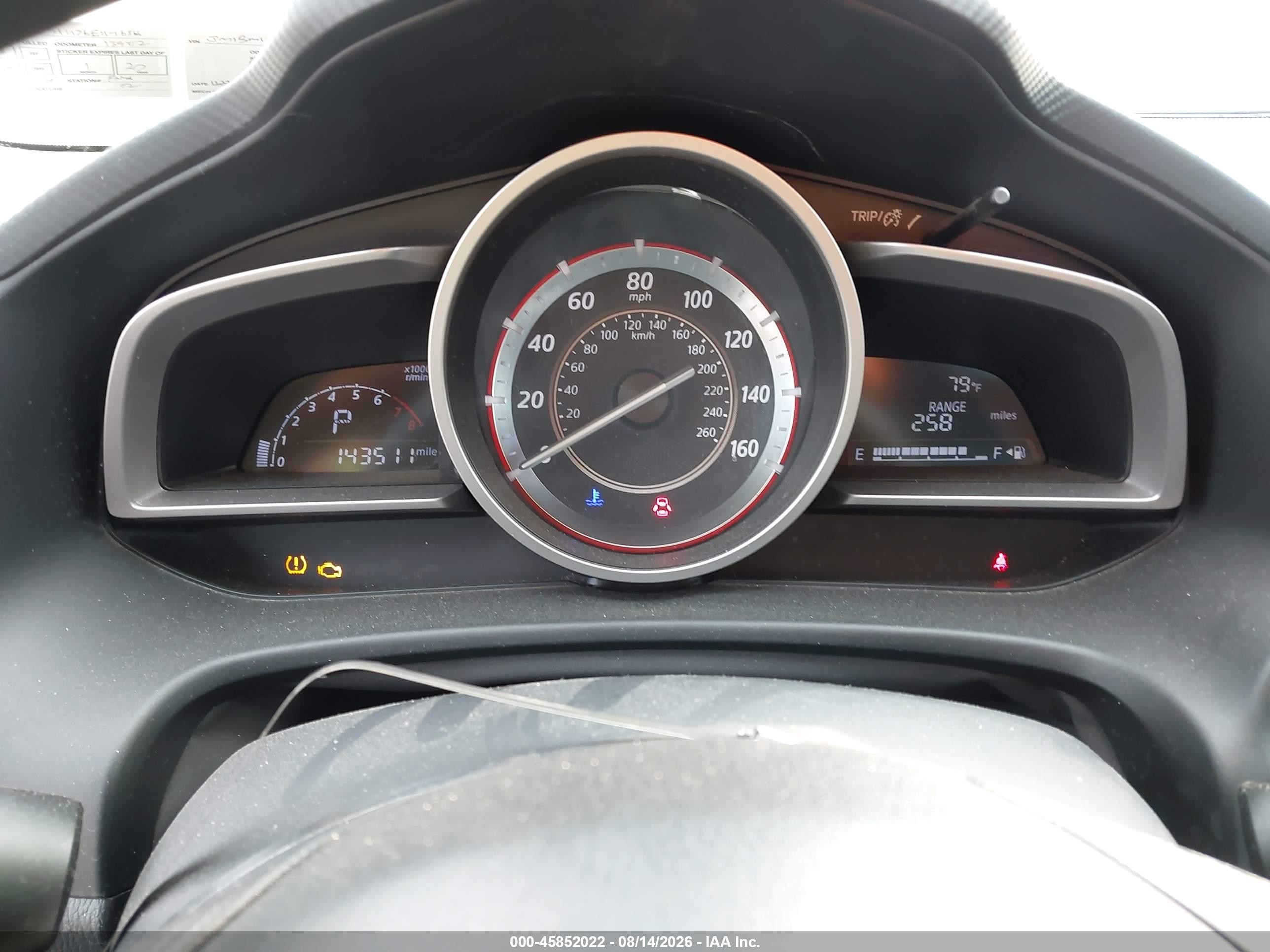 2014 Mazda Mazda3 I Sport Серебряный vin: JM1BM1U76E1146866