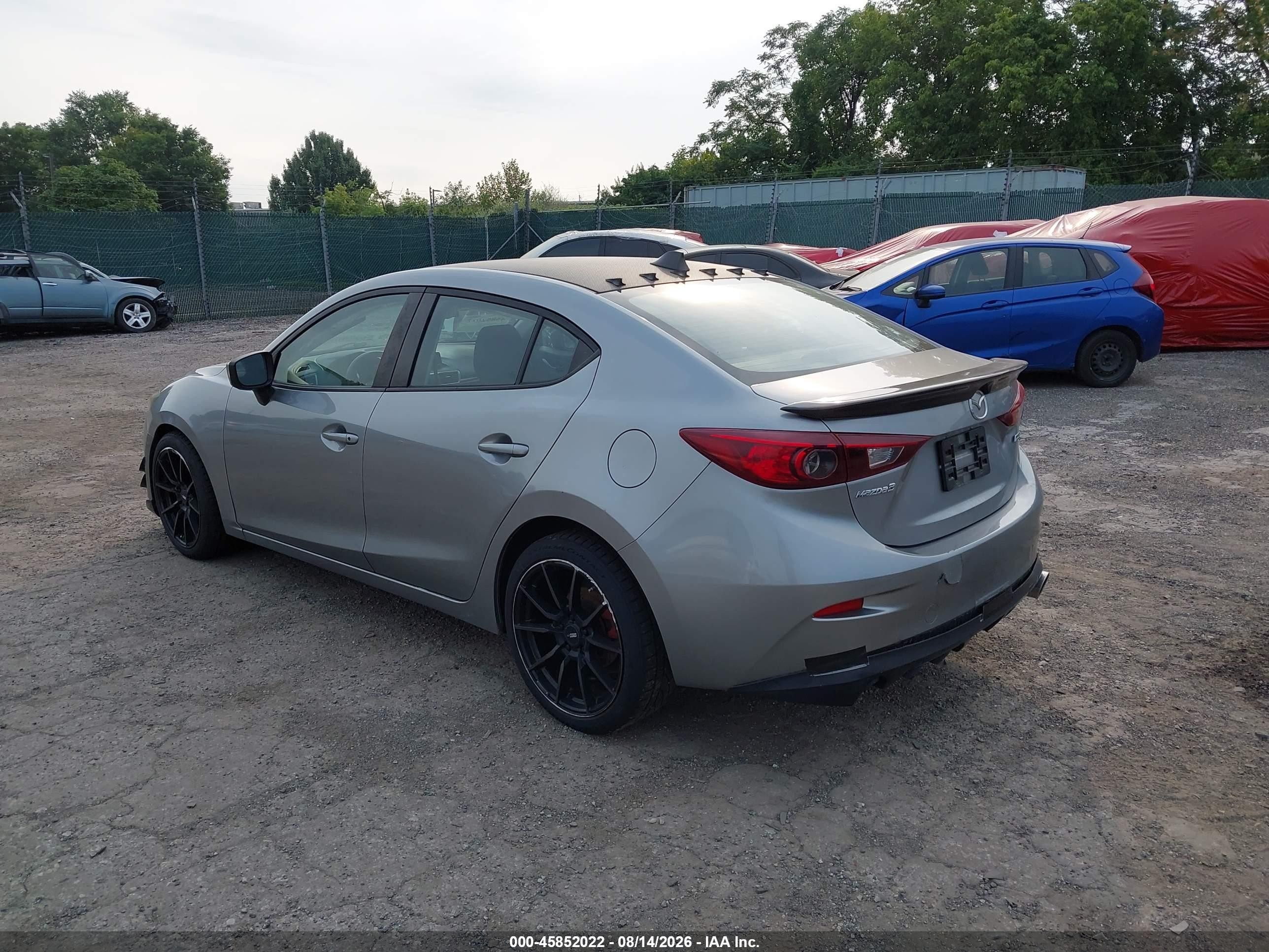 2014 Mazda Mazda3 I Sport Серебряный vin: JM1BM1U76E1146866