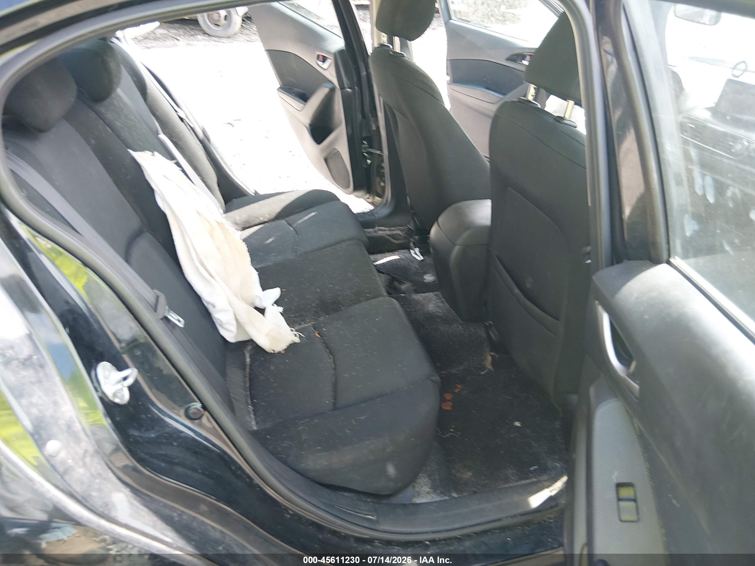 2015 Mazda Mazda3 I Sport Черный vin: JM1BM1U76F1249187