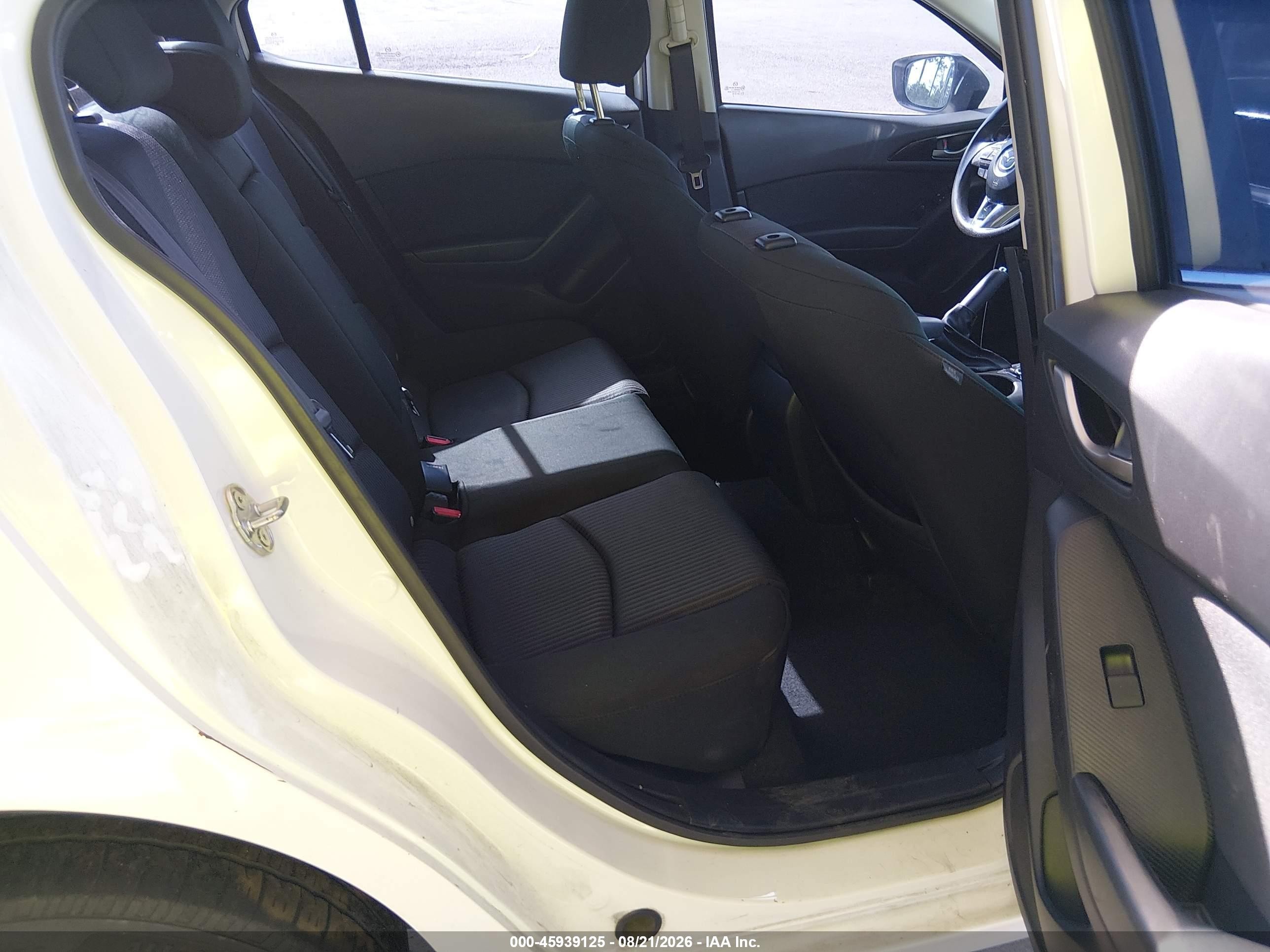 2016 Mazda Mazda3 I Sport White vin: JM1BM1U76G1328893
