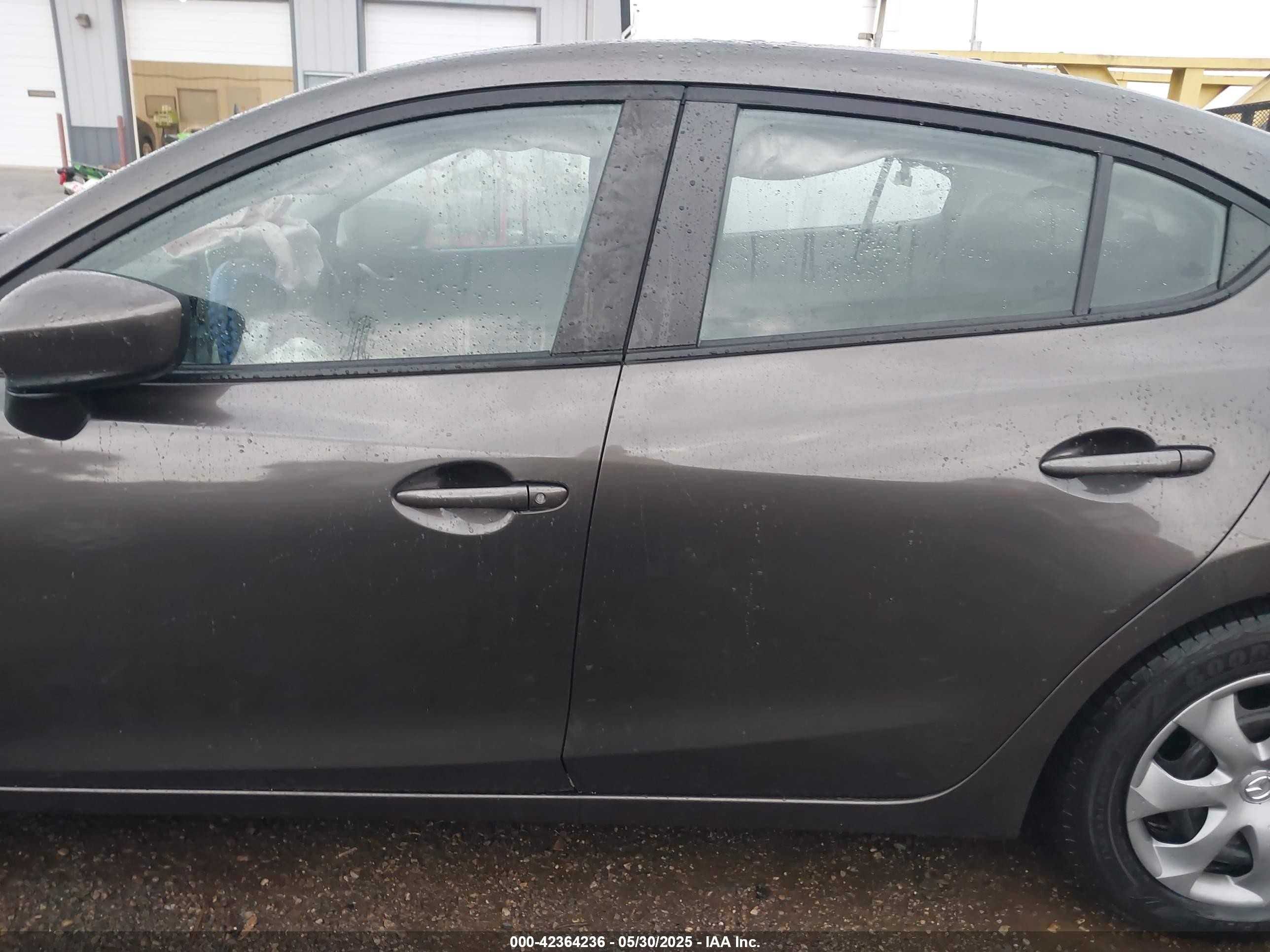 2015 Mazda Mazda3 I Sport Gray vin: JM1BM1U77F1234665