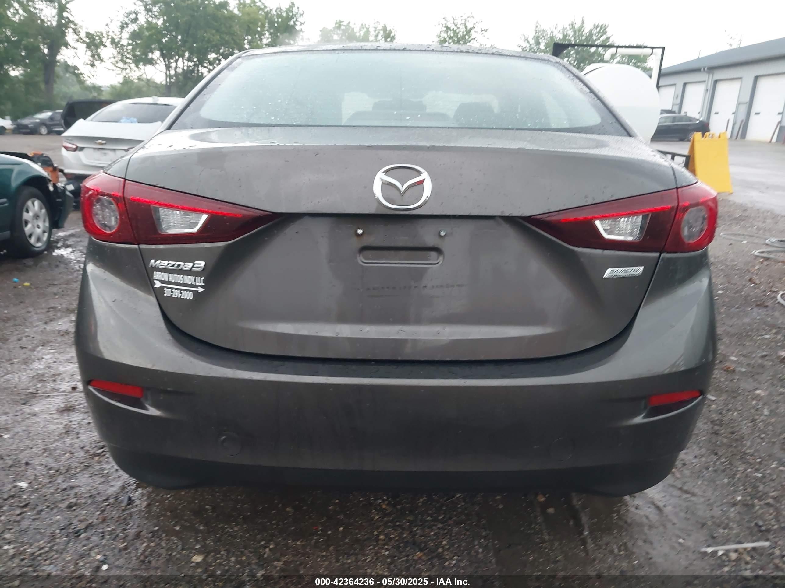 2015 Mazda Mazda3 I Sport Gray vin: JM1BM1U77F1234665