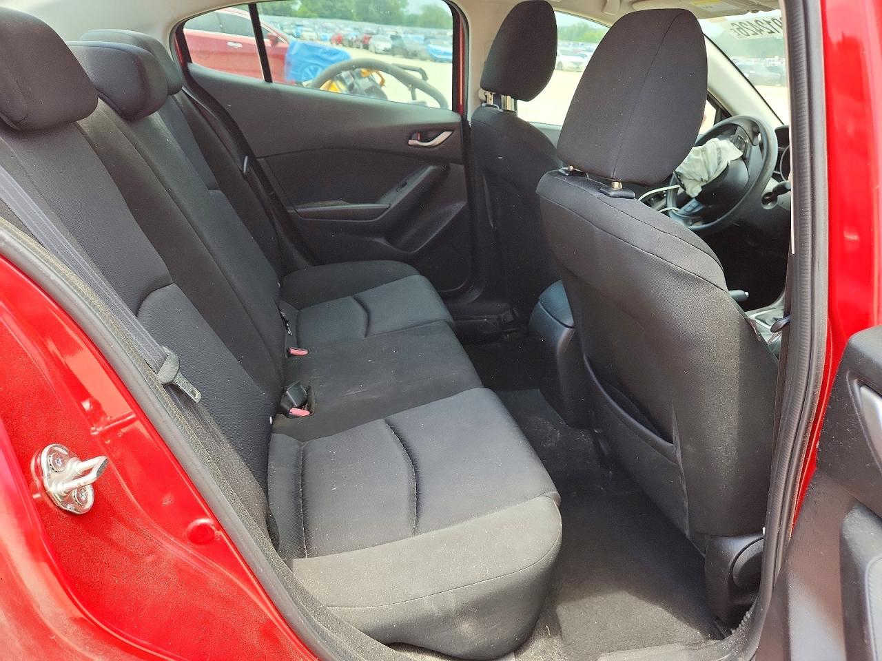 2014 Mazda 3 Sport Red vin: JM1BM1U78E1122584