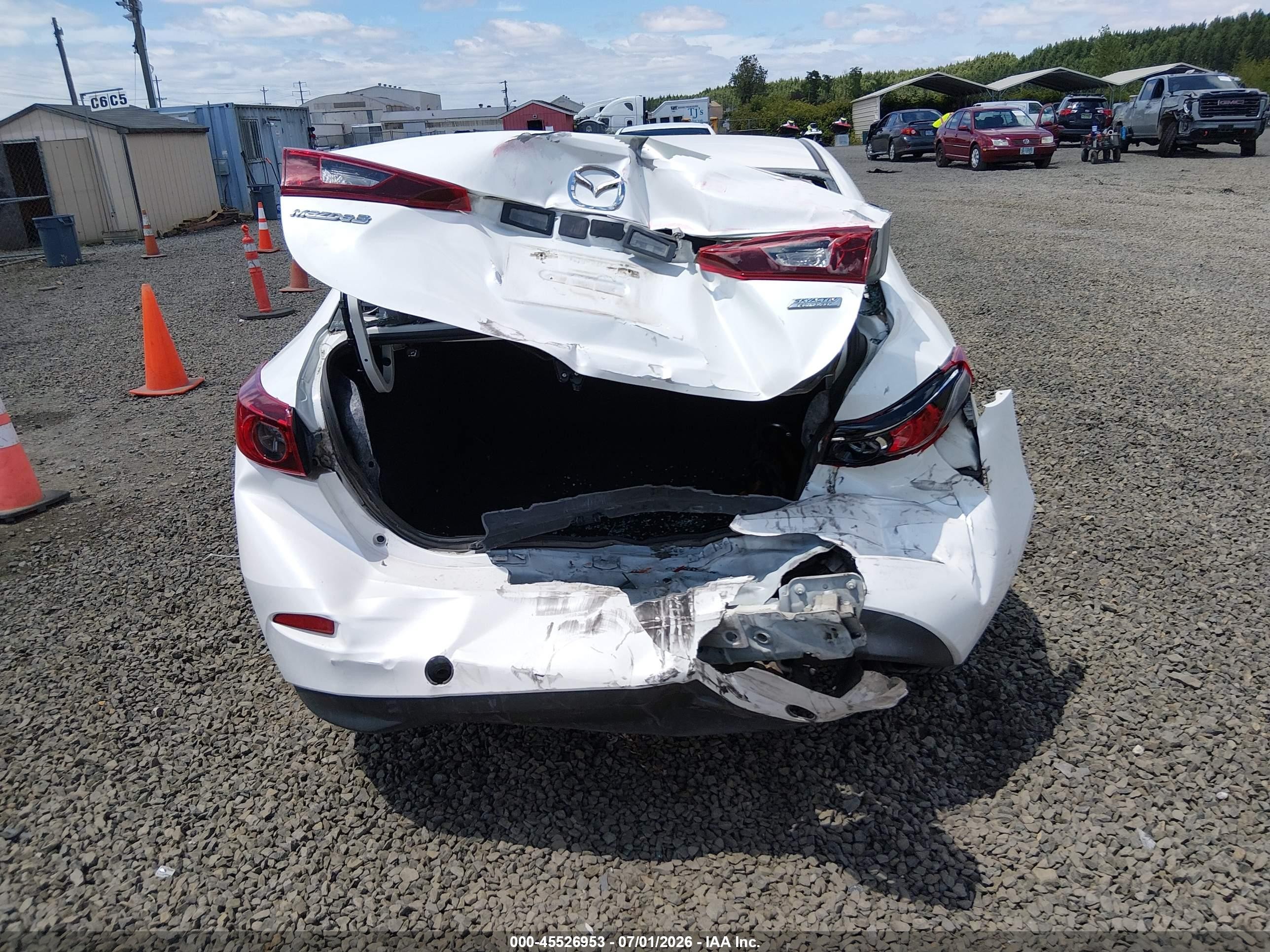2014 Mazda Mazda3 I Sport White vin: JM1BM1U79E1176458