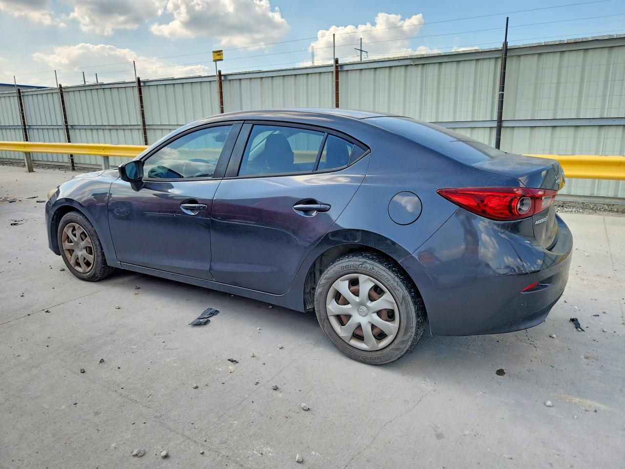 2014 Mazda 3 Sport Gray vin: JM1BM1U7XE1167378