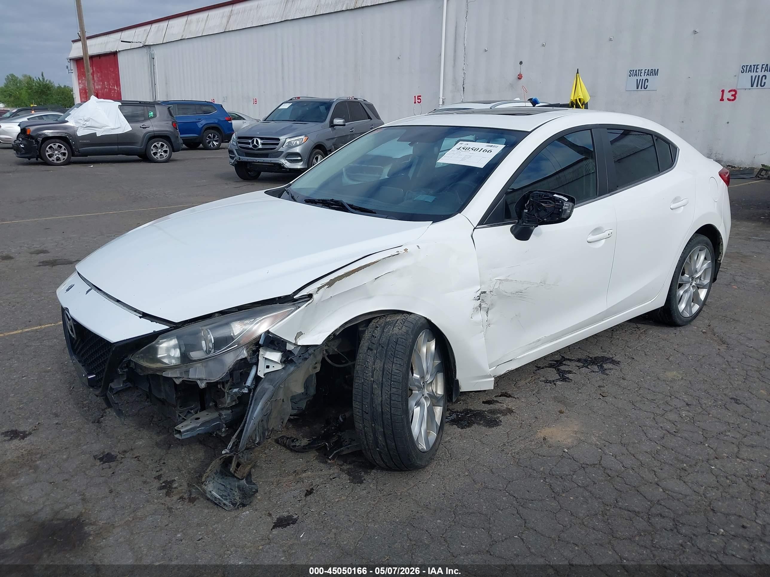 2015 Mazda Mazda3 S Touring White vin: JM1BM1V30F1221445