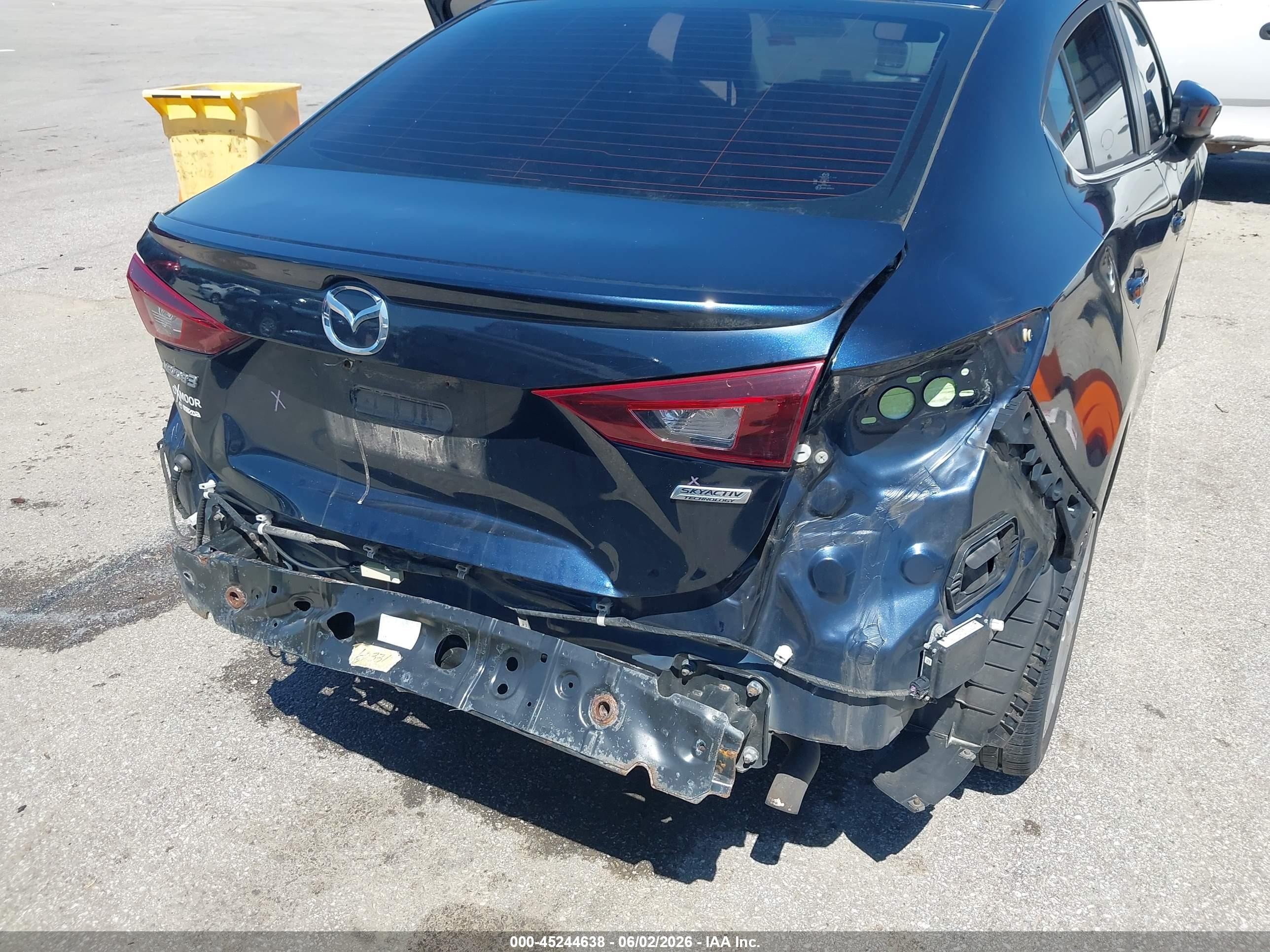 2015 Mazda Mazda3 S Touring Blue vin: JM1BM1V34F1262306