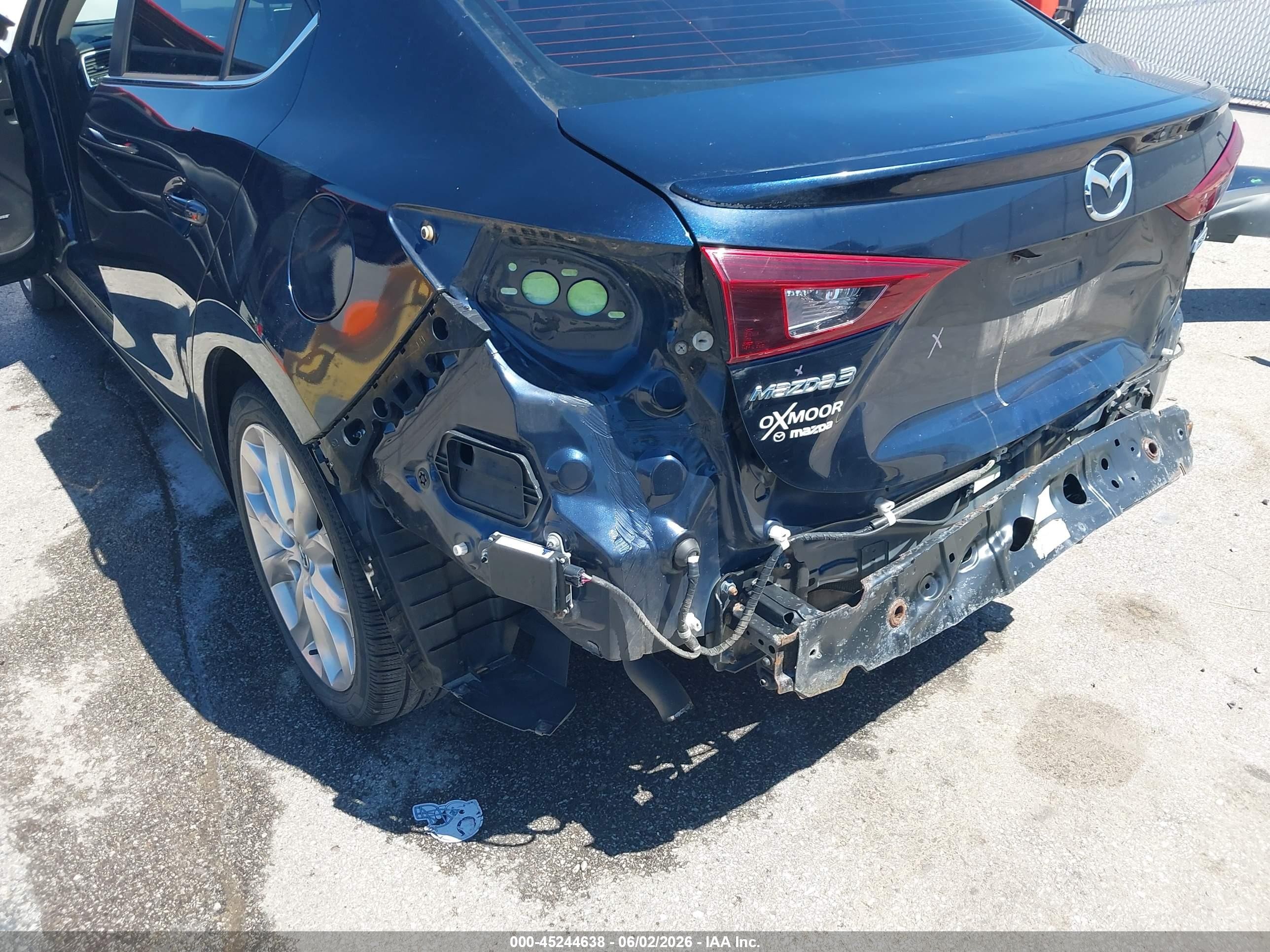 2015 Mazda Mazda3 S Touring Blue vin: JM1BM1V34F1262306