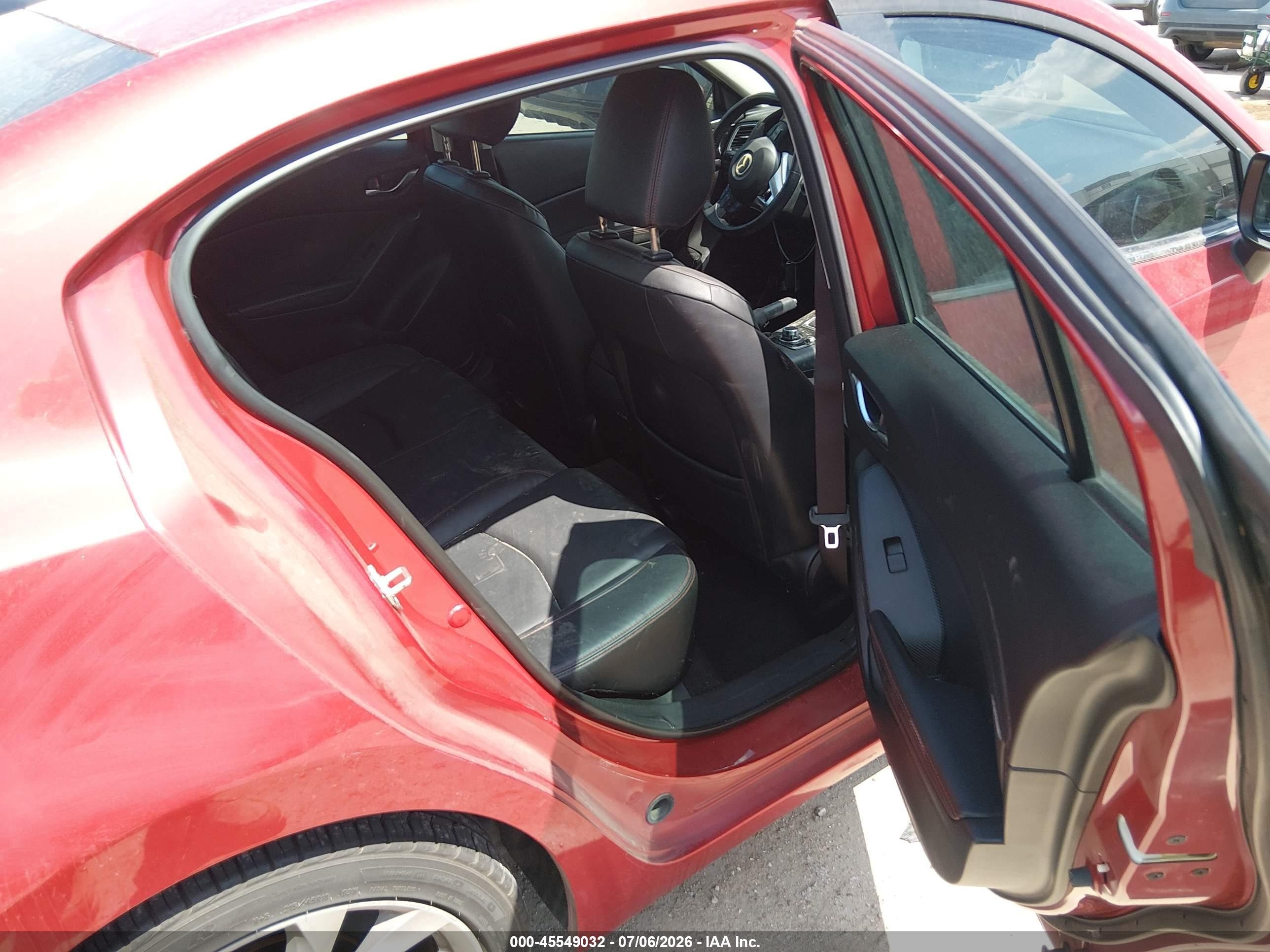 2014 Mazda Mazda3 S Touring Red vin: JM1BM1V38E1165530