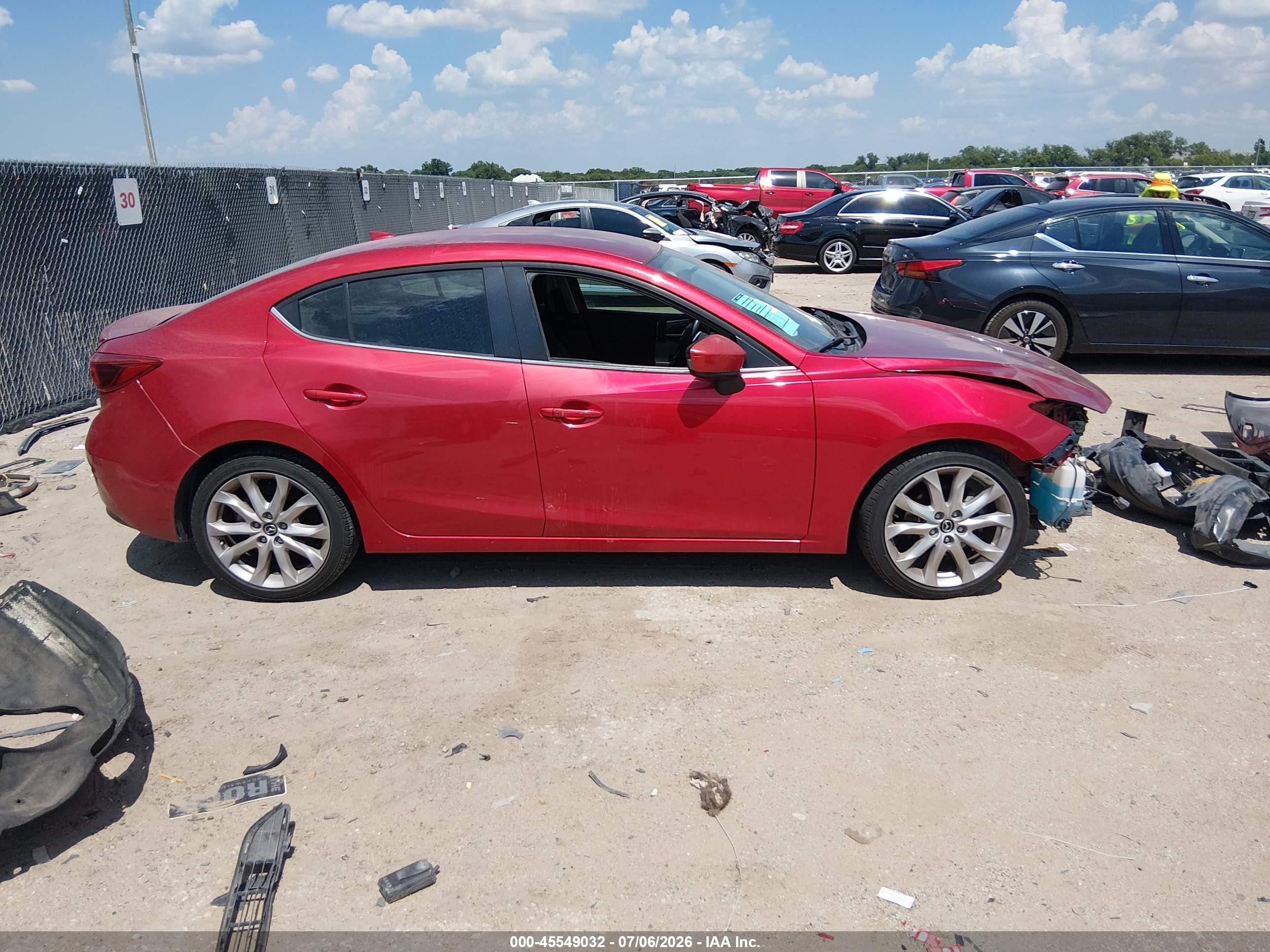 2014 Mazda Mazda3 S Touring Red vin: JM1BM1V38E1165530