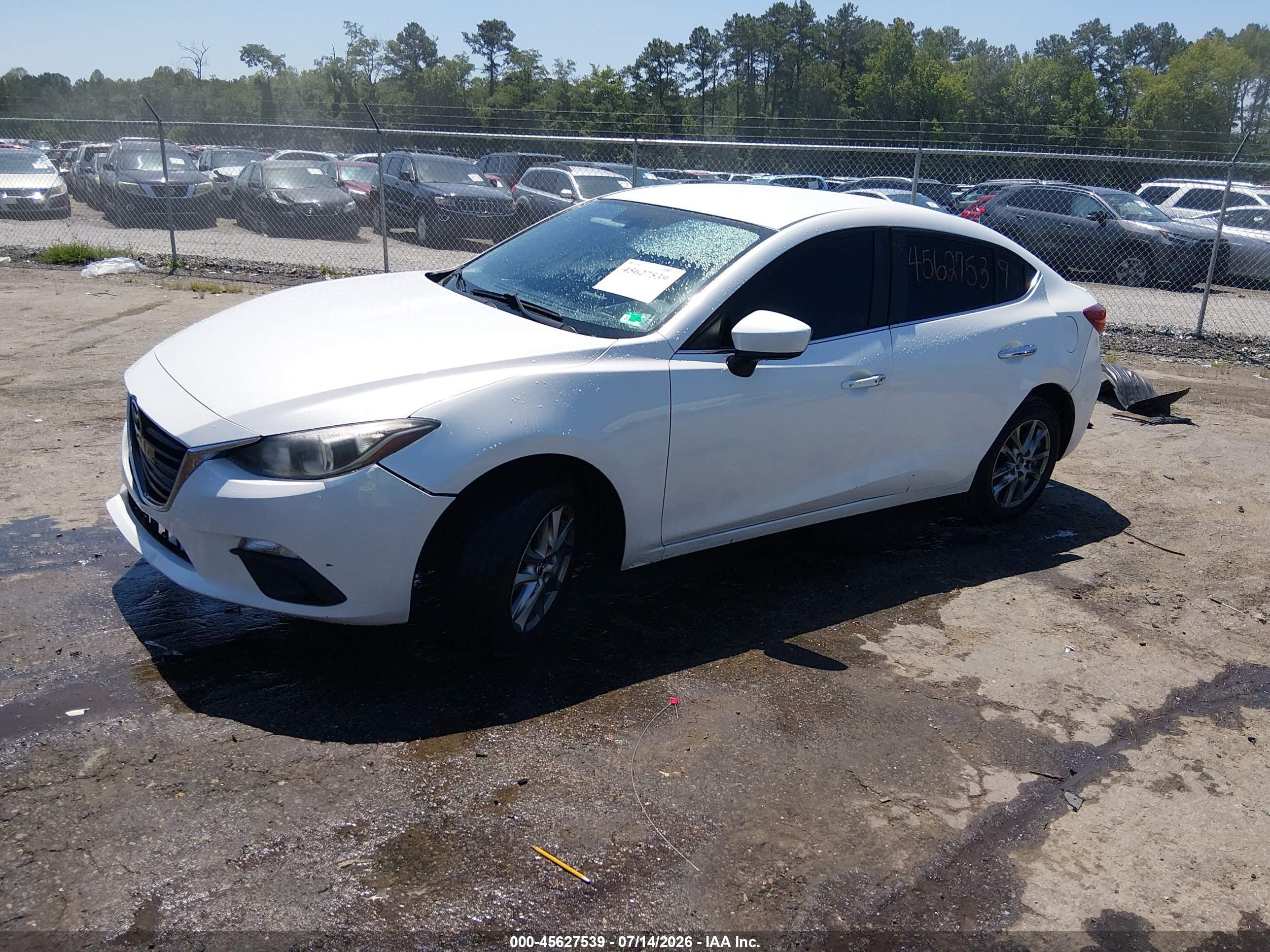 2014 Mazda Mazda3 I Touring White vin: JM1BM1V70E1121945