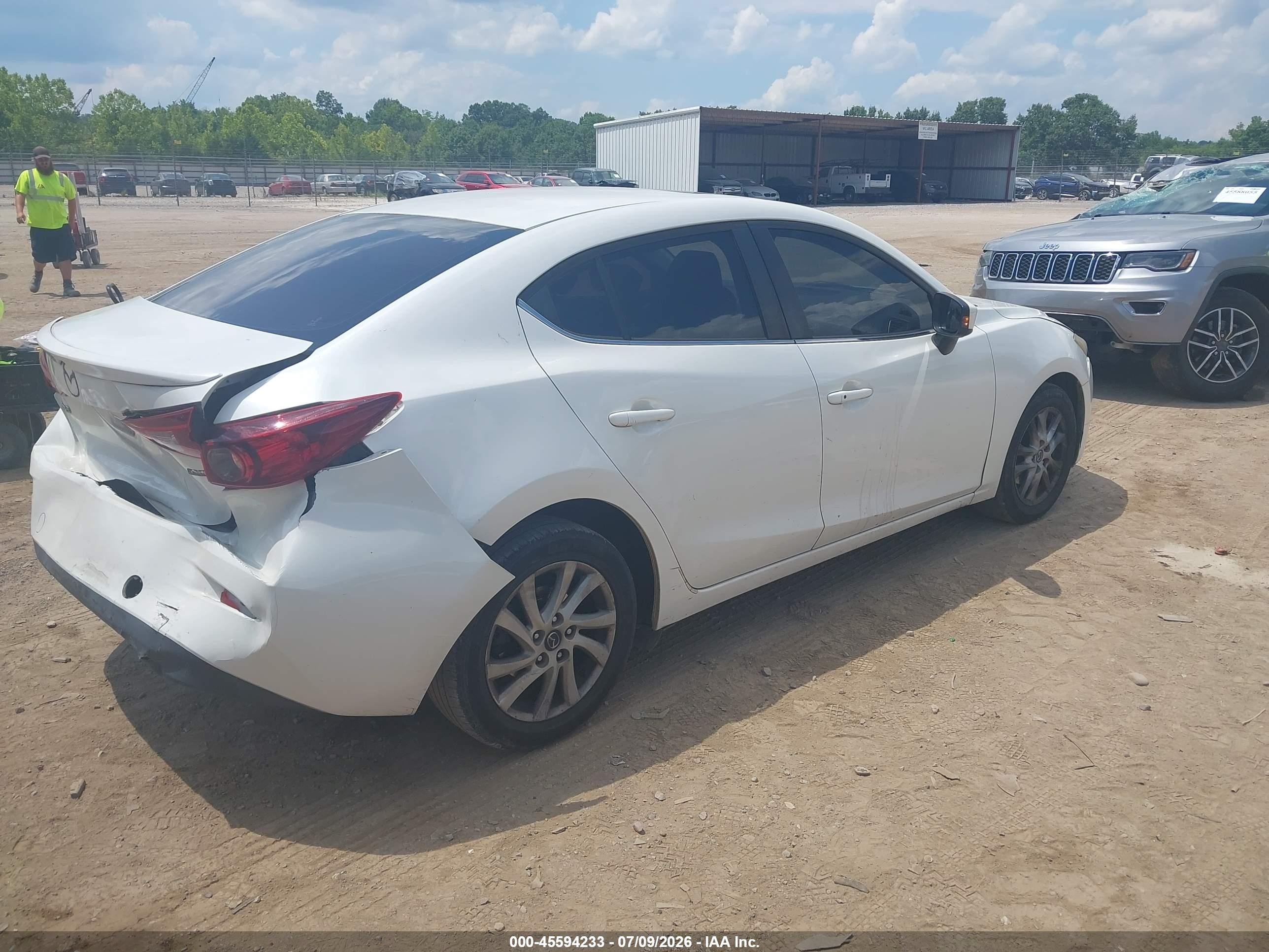 2014 Mazda Mazda3 I Touring White vin: JM1BM1V70E1132427